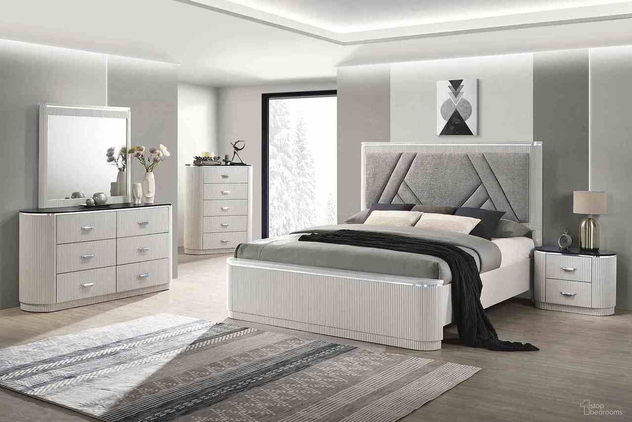 Aldgate Eastern king Bed In Light Gray