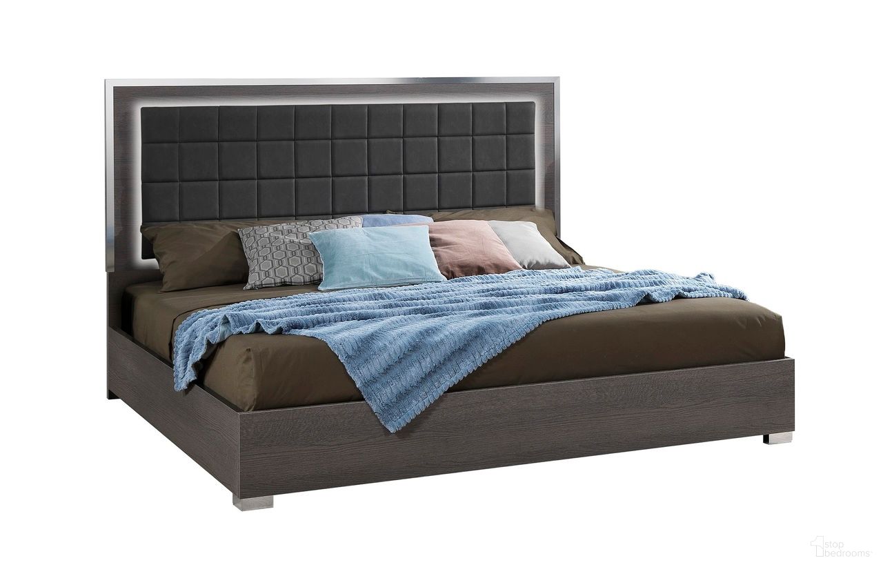 The appearance of Alice Matte Gray King Bed designed by J&M in the modern / contemporary interior design. This matte piece of furniture was selected by 1StopBedrooms from Alice Matte Gray Collection to add a touch of cosiness and style into your home. Sku: 15544-K. Bed Type: Platform Bed. Material: Wood. Bed Size: King.