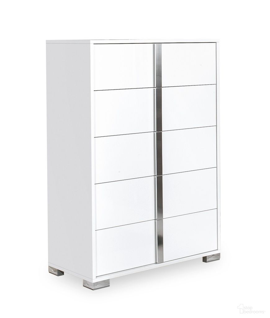The appearance of Alice White Chest designed by J&M in the modern / contemporary interior design. This white piece of furniture  was selected by 1StopBedrooms from Alice White Collection to add a touch of cosiness and style into your home. Sku: 15545-C. Material: Wood.