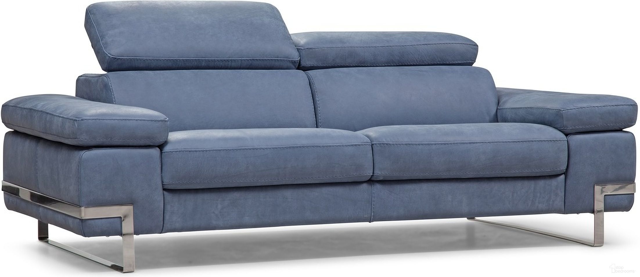 The appearance of Amanda Sofa In Maya Pacific designed by Bellini Modern Living in the modern / contemporary interior design. This pacific piece of furniture was selected by 1StopBedrooms from Amanda Collection to add a touch of cosiness and style into your home. Sku: Amanda S PAC. Material: Leather.