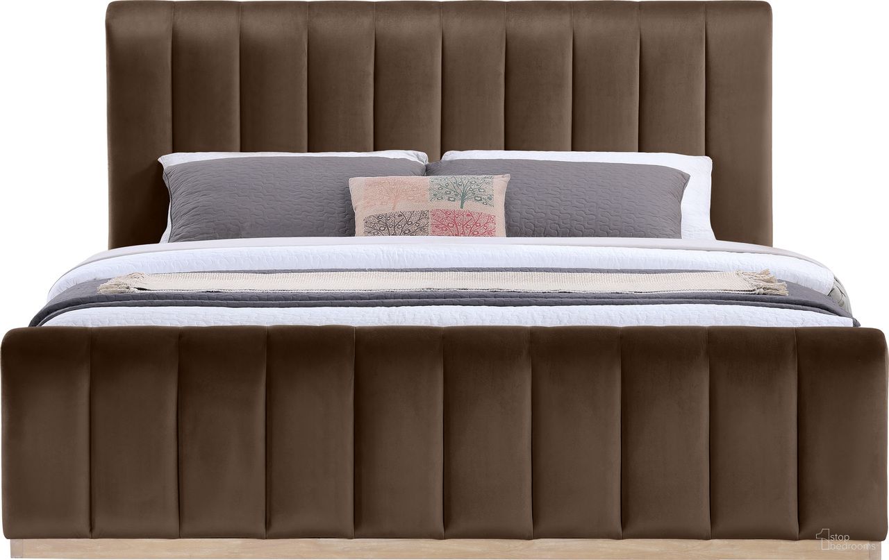 The appearance of Amara Velvet Upholstered King Bed In Brown designed by Meridian in the modern / contemporary interior design. This brown piece of furniture was selected by 1StopBedrooms from Amara Collection to add a touch of cosiness and style into your home. Sku: AmaraBrown-K Box 1/2 (Headboard / Slats);AmaraBrown-K Box 2/2 (Footboard / Rail). Bed Size: King. Material: Velvet. Bed Type: Upholstered Bed.