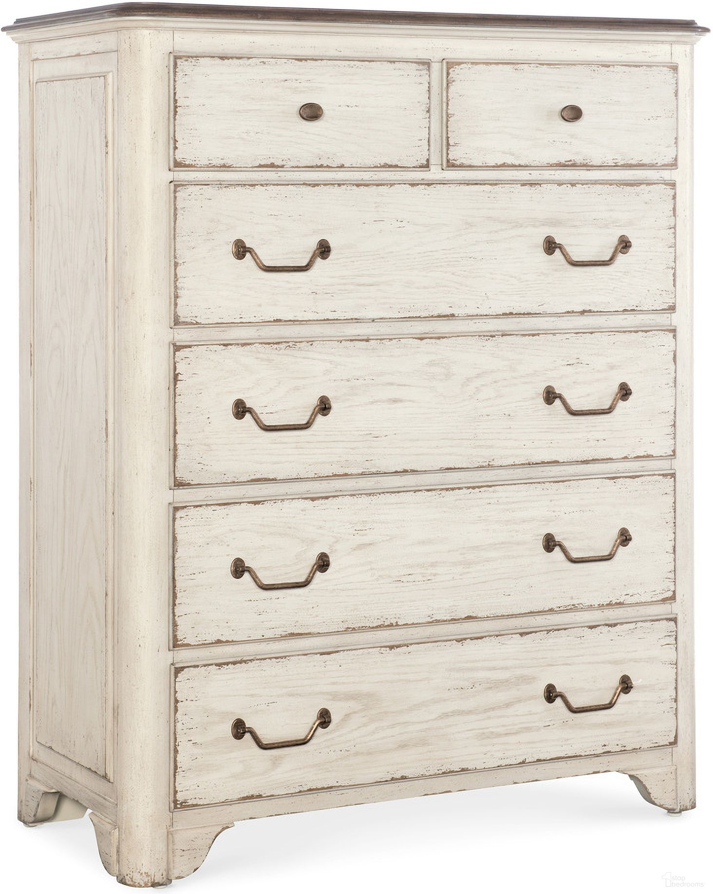 The appearance of Americana 46 Inch Six-Drawer Chest In White designed by Hooker in the transitional interior design. This white piece of furniture was selected by 1StopBedrooms from Americana Collection to add a touch of cosiness and style into your home. Sku: 7050-90010-02. Material: Oak Veneer.