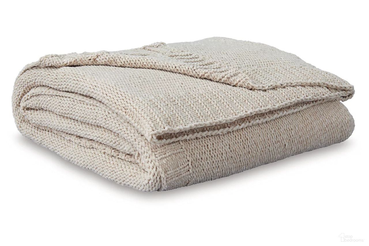 The appearance of Anawood Throw Set of 3 In Oatmeal designed by Signature Design by Ashley in the transitional interior design. This oatmeal piece of furniture  was selected by 1StopBedrooms from Anawood Collection to add a touch of cosiness and style into your home. Sku: A1001096. Material: Fabric.