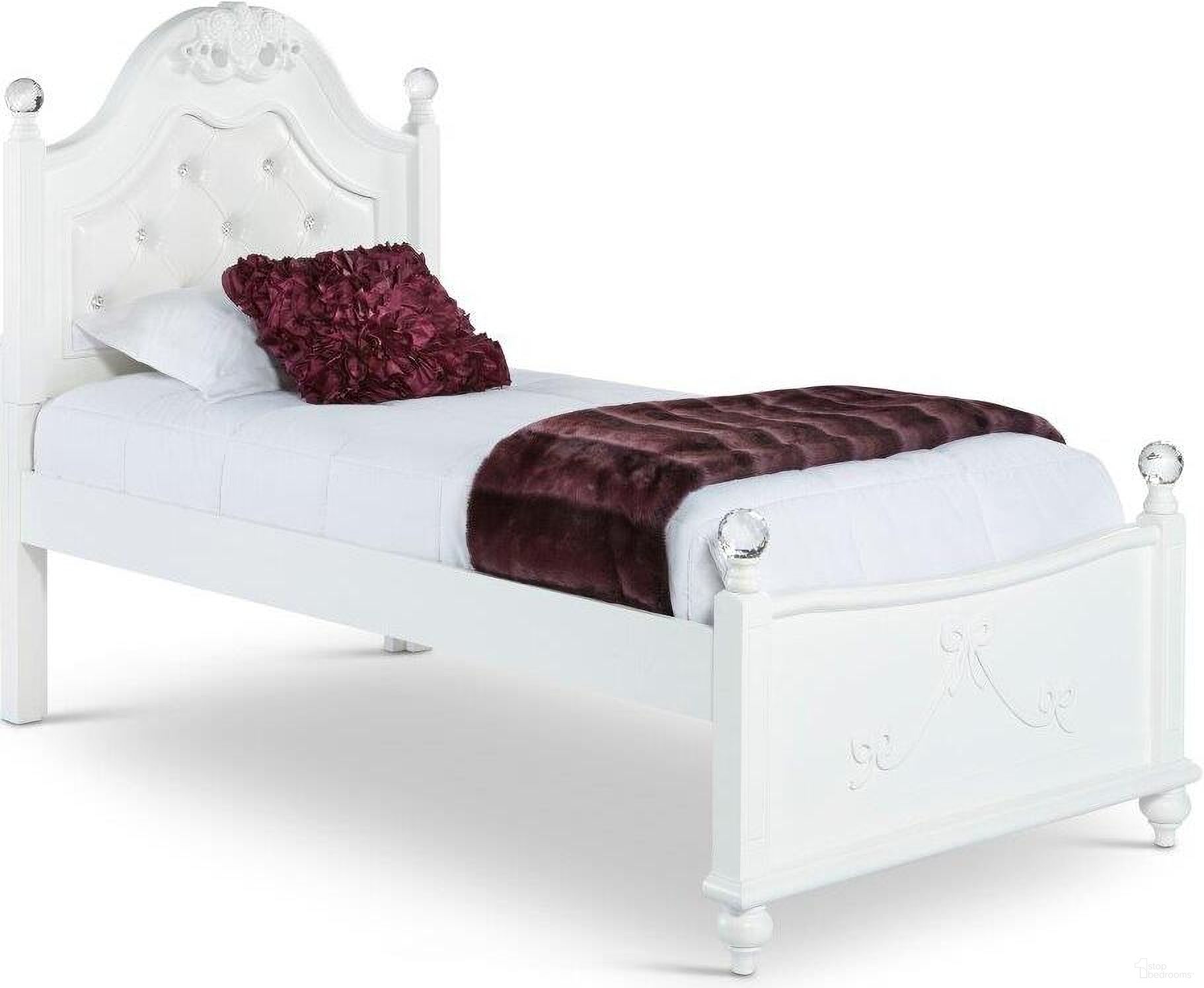The appearance of Annie White Twin Upholstered Poster Bed designed by Picket House in the transitional interior design. This white piece of furniture  was selected by 1StopBedrooms from Annie Collection to add a touch of cosiness and style into your home. Sku: AN700THF;AN700TR. Bed Type: Poster Bed. Material: Wood. Bed Size: Twin.
