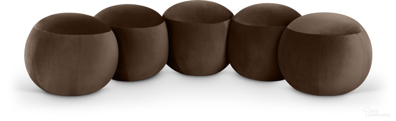 The appearance of Apollo Velvet Upholstered Bench In Brown designed by Meridian in the modern / contemporary interior design. This brown piece of furniture was selected by 1StopBedrooms from Apollo Collection to add a touch of cosiness and style into your home. Sku: 22099Brown. Material: Velvet.
