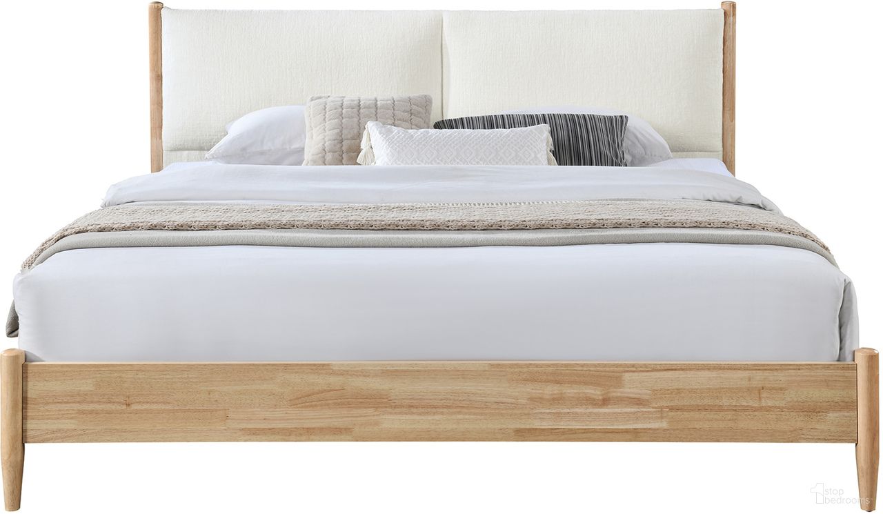 The appearance of Arbor Fabric King Bed In Natural and Cream designed by Meridian in the transitional interior design. This natural/cream piece of furniture  was selected by 1StopBedrooms from Arbor Collection to add a touch of cosiness and style into your home. Sku: ArborCream-K Box 1/2 (Headboard / Headboard Legs);ArborCream-K Box 2/2 (Footboard / Slats / Rails / Hardware). Material: Polyester. Bed Size: King. Bed Type: Upholstered Bed.