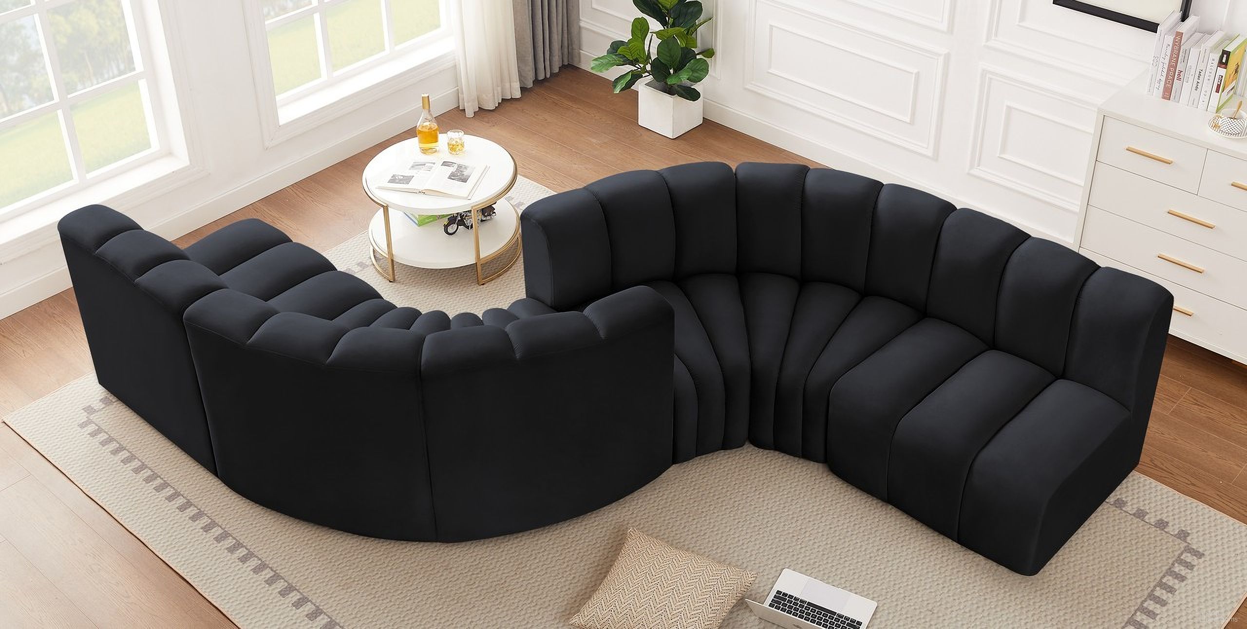The appearance of Arc 6 Piece Modular Sofa In Black Velvet designed by Meridian in the modern / contemporary interior design. This black velvet piece of furniture  was selected by 1StopBedrooms from Arc Collection to add a touch of cosiness and style into your home. Sku: 103Black-ST;103Black-ST;103Black-CC;103Black-CC;103Black-CC;103Black-CC. Material: Velvet. Layout: Modular.