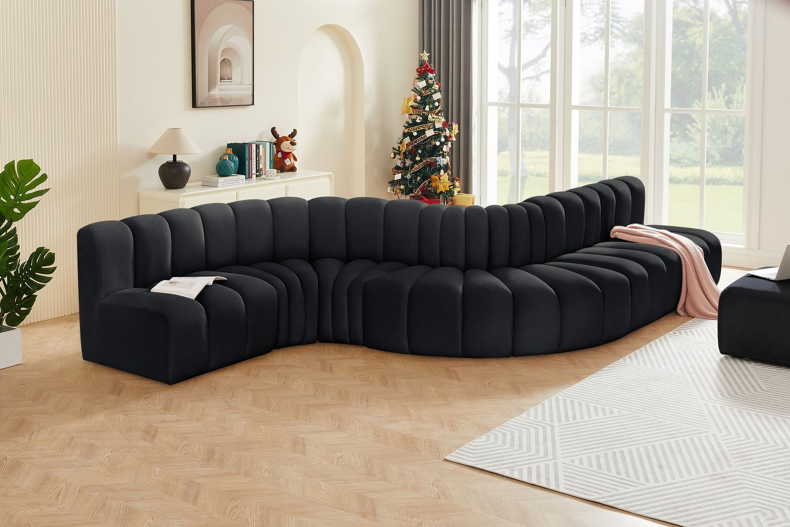 The appearance of Arc 7 Piece Modular Sofa In Black Velvet designed by Meridian in the modern / contemporary interior design. This black velvet piece of furniture  was selected by 1StopBedrooms from Arc Collection to add a touch of cosiness and style into your home. Sku: 103Black-ST;103Black-ST;103Black-ST;103Black-CC;103Black-CC;103Black-RC;103Black-RC. Material: Velvet. Layout: Modular.