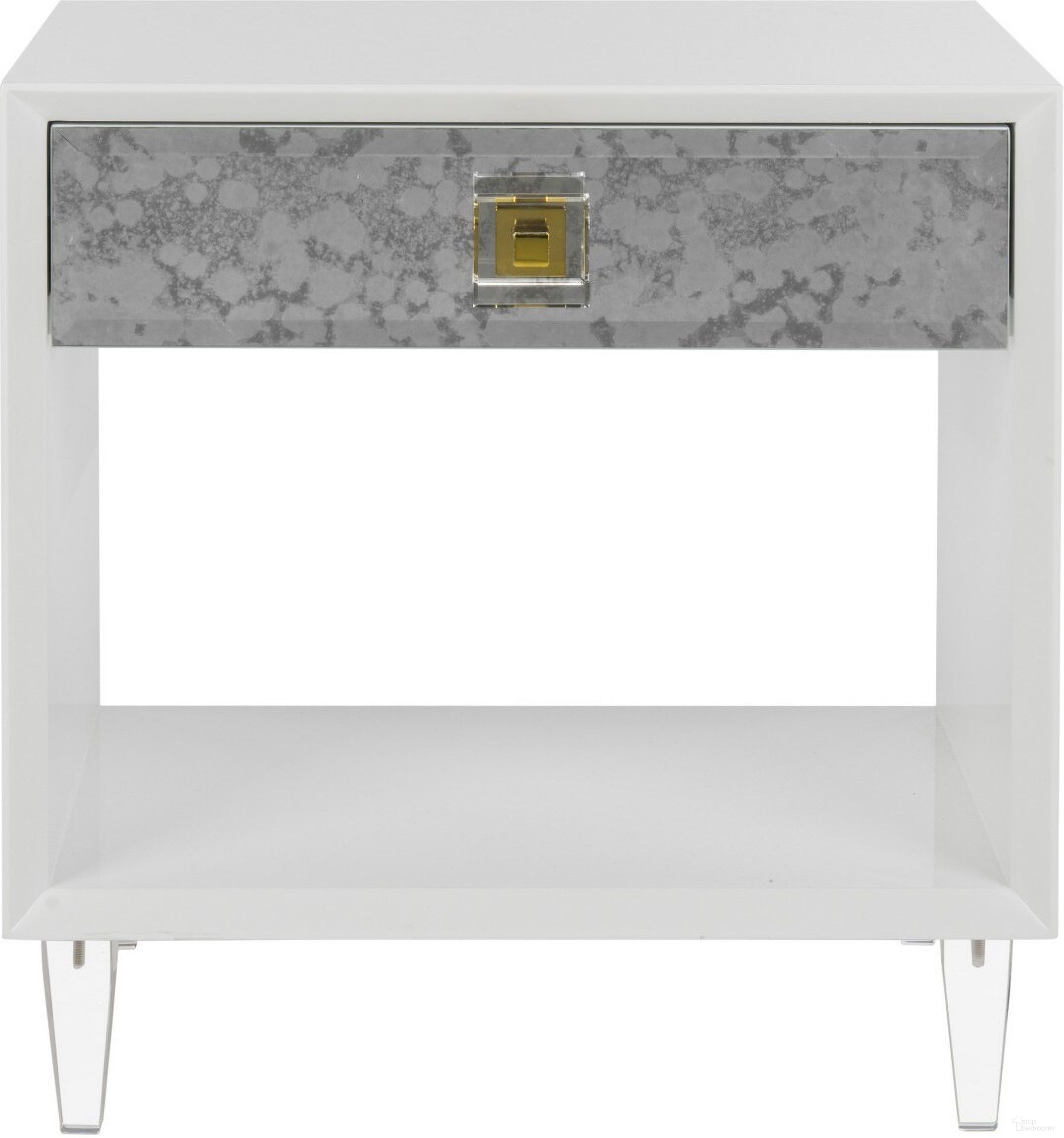 The appearance of Arcelia Eglomise Side Table In White designed by Safavieh Couture in the modern / contemporary interior design. This white piece of furniture  was selected by 1StopBedrooms from Arcelia Collection to add a touch of cosiness and style into your home. Sku: SFV3543A. Material: Brass.