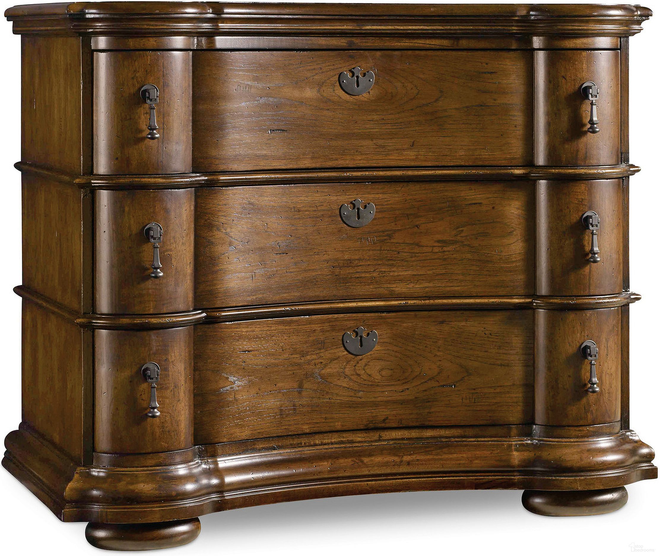 The appearance of Archivist Bachelors Chest In Dark Wood designed by Hooker in the traditional interior design. This dark wood piece of furniture was selected by 1StopBedrooms from Archivist Collection to add a touch of cosiness and style into your home. Sku: 5447-90017. Material: Veneer.
