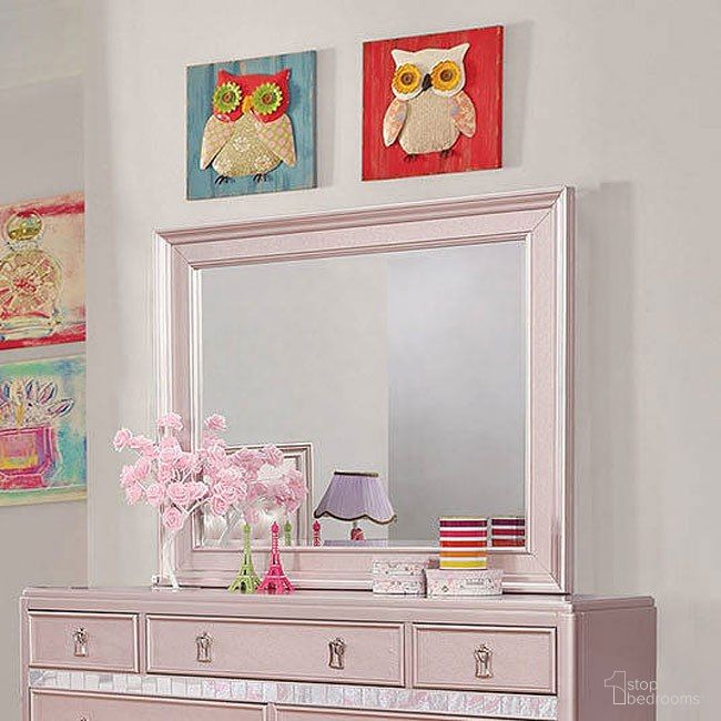 The appearance of Ariston Rose Pink Mirror designed by Furniture of America in the modern / contemporary interior design. This pink piece of furniture was selected by 1StopBedrooms from Ariston Collection to add a touch of cosiness and style into your home. Sku: CM7170RG-M. Material: Wood.