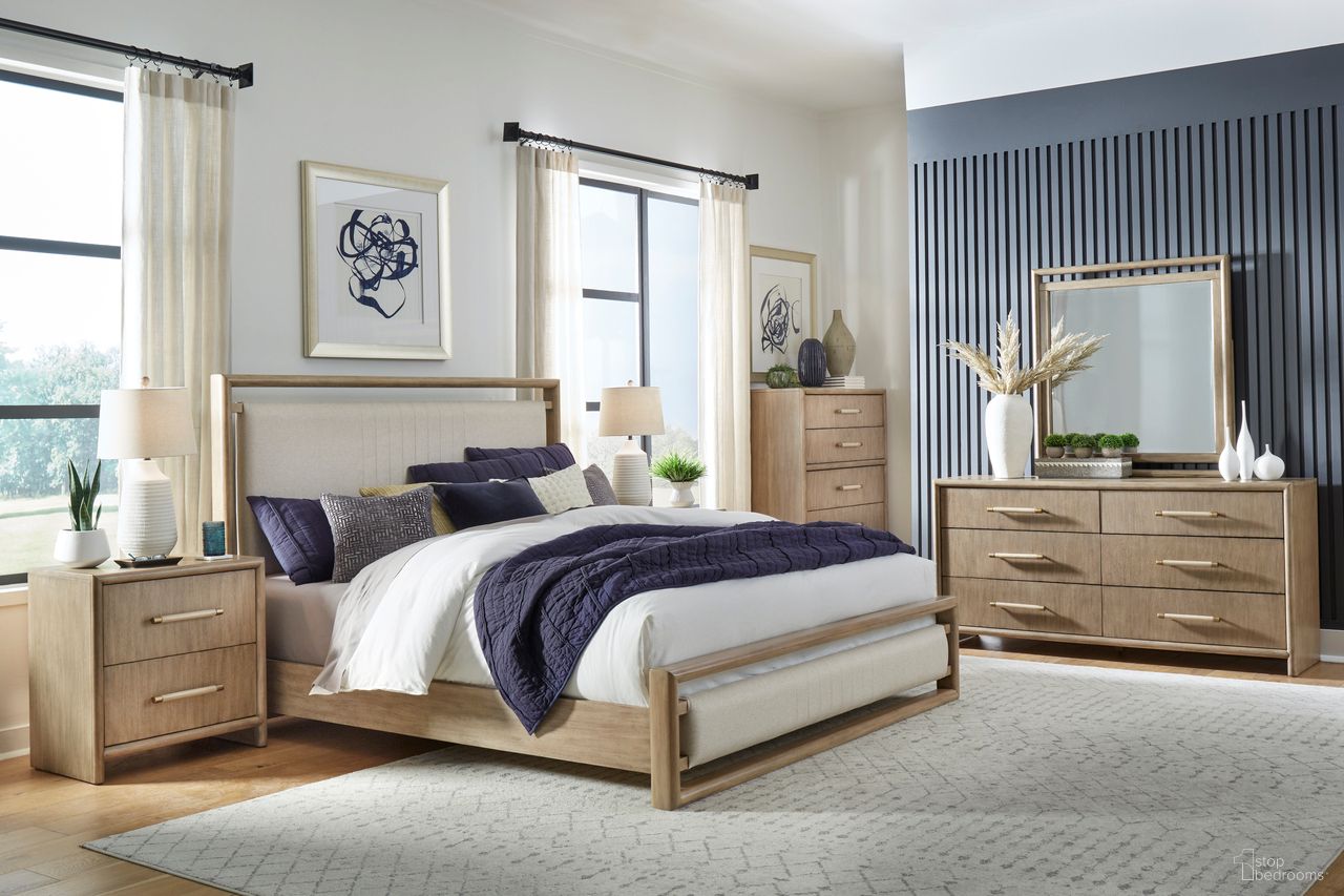 The appearance of Arlington Upholstered Panel Bedroom Set In Nutmeg designed by American Woodcrafters in the transitional interior design. This nutmeg piece of furniture was selected by 1StopBedrooms from Arlington Collection to add a touch of cosiness and style into your home. Sku: 4300-980;4300-958;4300-880;4300-420. Material: Fabric. Bed Size: King.