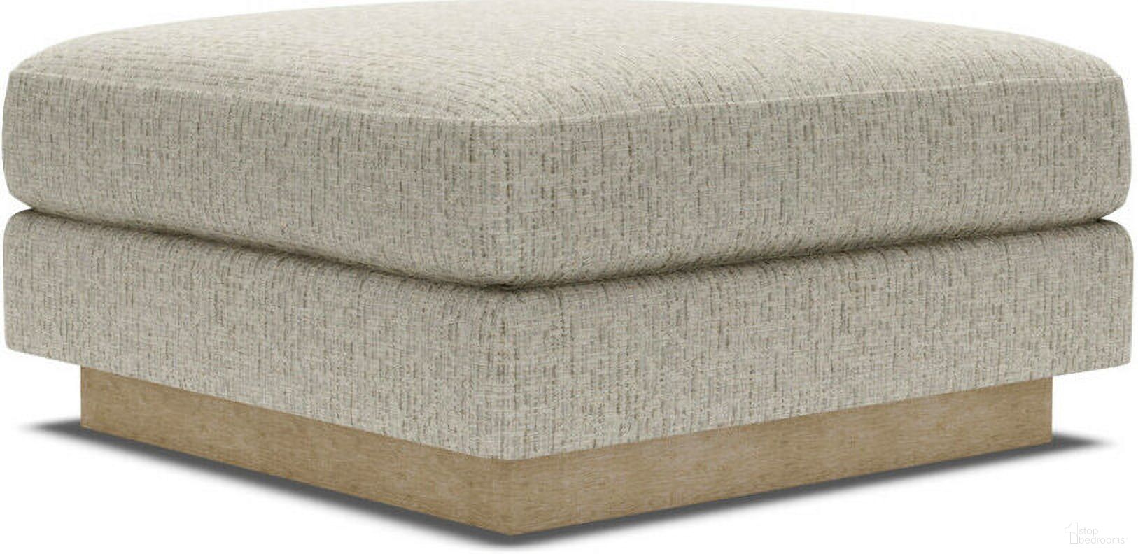 The appearance of Artistica Upholstery Lana Bumper Ottoman designed by Artistica Home in the modern / contemporary interior design. This gray piece of furniture was selected by 1StopBedrooms from Artistica Upholstery Collection to add a touch of cosiness and style into your home. Sku: 2410-54-60.