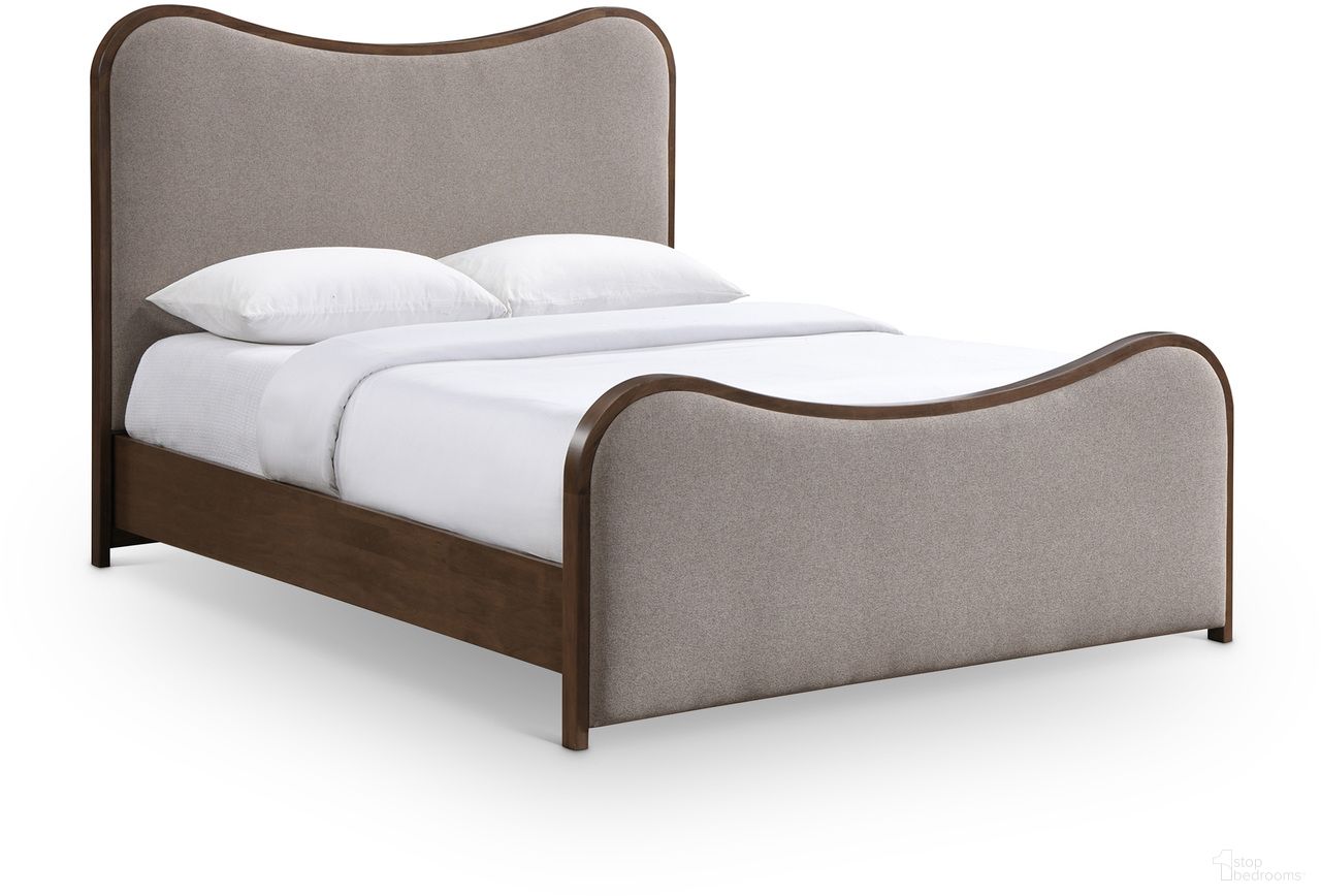 The appearance of Arvada Linen Textured Fabric Upholstered King Bed In Brown and Brushed Walnut designed by Meridian in the transitional interior design. This brown/brushed walnut piece of furniture was selected by 1StopBedrooms from Arvada Collection to add a touch of cosiness and style into your home. Sku: B1239Brown-K Box 1/3 (Headboard);B1239Brown-K Box 2/3 (Footboard);B1239Brown-K Box 3/3 (Siderails / Slats / Hardware). Bed Size: King. Material: Linen. Bed Type: Upholstered Bed.
