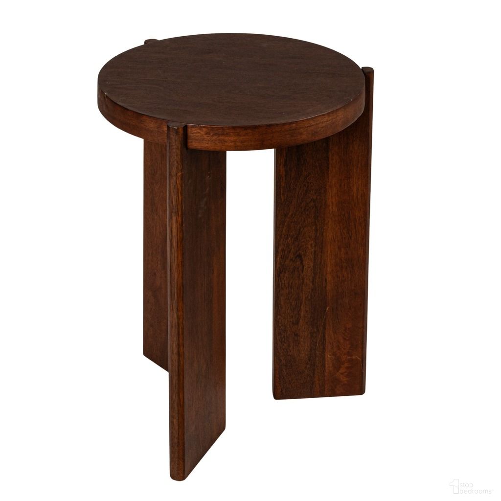 The appearance of Atlas Round Tri-Pod Slat Mango Wood End Table In Walnut designed by Rowena Interiors in the modern / contemporary interior design. This walnut piece of furniture was selected by 1StopBedrooms from Atlas Collection to add a touch of cosiness and style into your home. Sku: EC1957. Material: Mango Wood.