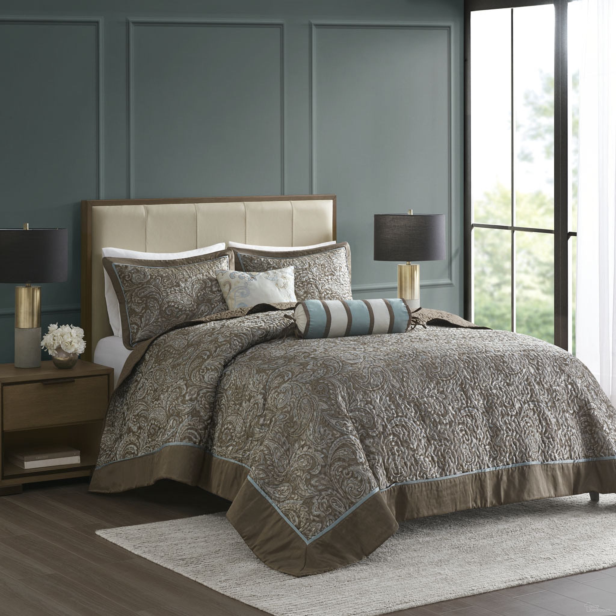 Aubrey 5 Piece Jacquard Bedspread Set with Throw Pillows In Blue and Brown