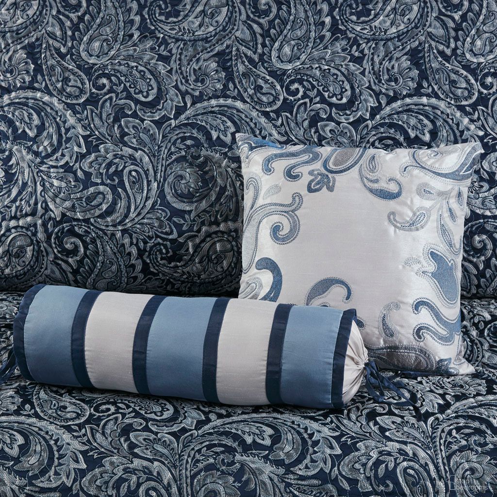 Aubrey 5 Piece Jacquard Queen Bedspread Set with Throw Pillows In Navy