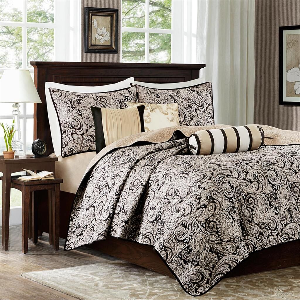The appearance of Aubrey 6 Piece Jacquard Quilt Set with Throw Pillows In Black designed by Olliix in the traditional interior design. This black piece of furniture was selected by 1StopBedrooms from Aubrey Collection to add a touch of cosiness and style into your home. Sku: MP13-2695. Material: Polyester. Bed Size: King.