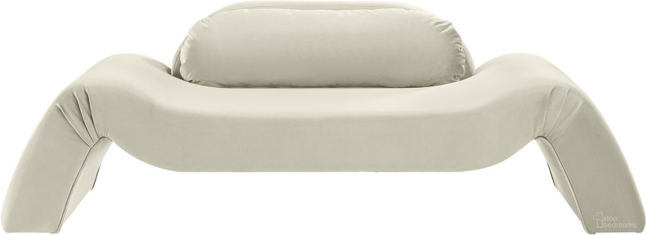 The appearance of Austin Velvet Loveseat In Cream Velvet designed by Meridian in the modern / contemporary interior design. This cream velvet piece of furniture  was selected by 1StopBedrooms from Austin Collection to add a touch of cosiness and style into your home. Sku: 44008Cream-L. Material: Velvet.