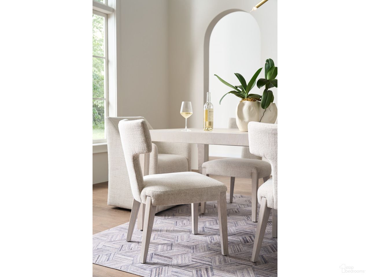 The appearance of Avaline Round Dining Set In White Oak designed by Universal in the modern / contemporary interior design. This white oak piece of furniture  was selected by 1StopBedrooms from Avaline Collection to add a touch of cosiness and style into your home. Sku: U428657;U428628P. Table Base Style: Trestle. Table Top Shape: Round. Material: Wood. Size: 54".