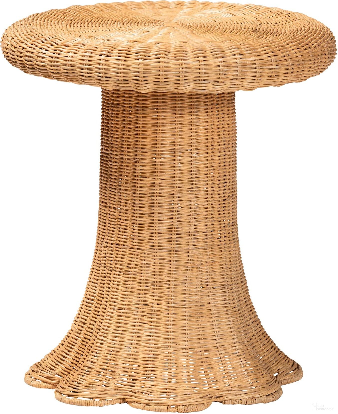 Avalon Scallop Natural Rattan Round Pedestal Side Table In Light Honey