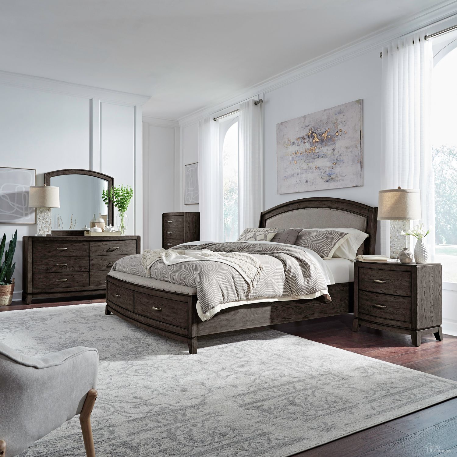 The appearance of Avalon Upholstered Storage Bedroom Set In Coffee Bean designed by Liberty in the modern / contemporary interior design. This coffee bean piece of furniture was selected by 1StopBedrooms from Avalon Collection to add a touch of cosiness and style into your home. Sku: 805B-BR23FS;805B-BR23HU;805B-BR90RSP;805B-BR61. Bed Size: King. Material: Oak Veneer.