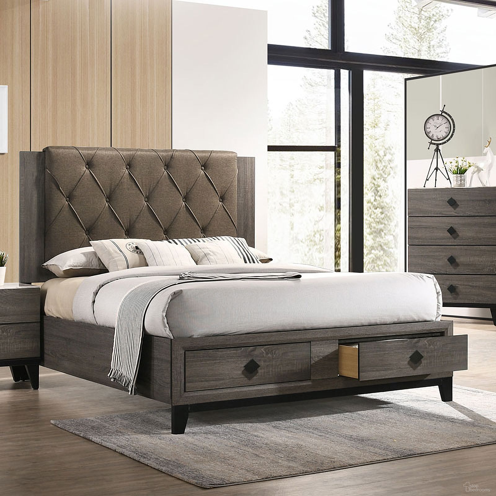 The appearance of Avantika Storage Bed (Queen) designed by ACME in the transitional interior design. This rustic oak piece of furniture was selected by 1StopBedrooms from Avantika Collection to add a touch of cosiness and style into your home. Sku: 27670Q-HF;27671Q-R;27672Q-DRW. Bed Type: Storage Bed. Material: Wood. Bed Size: Queen.