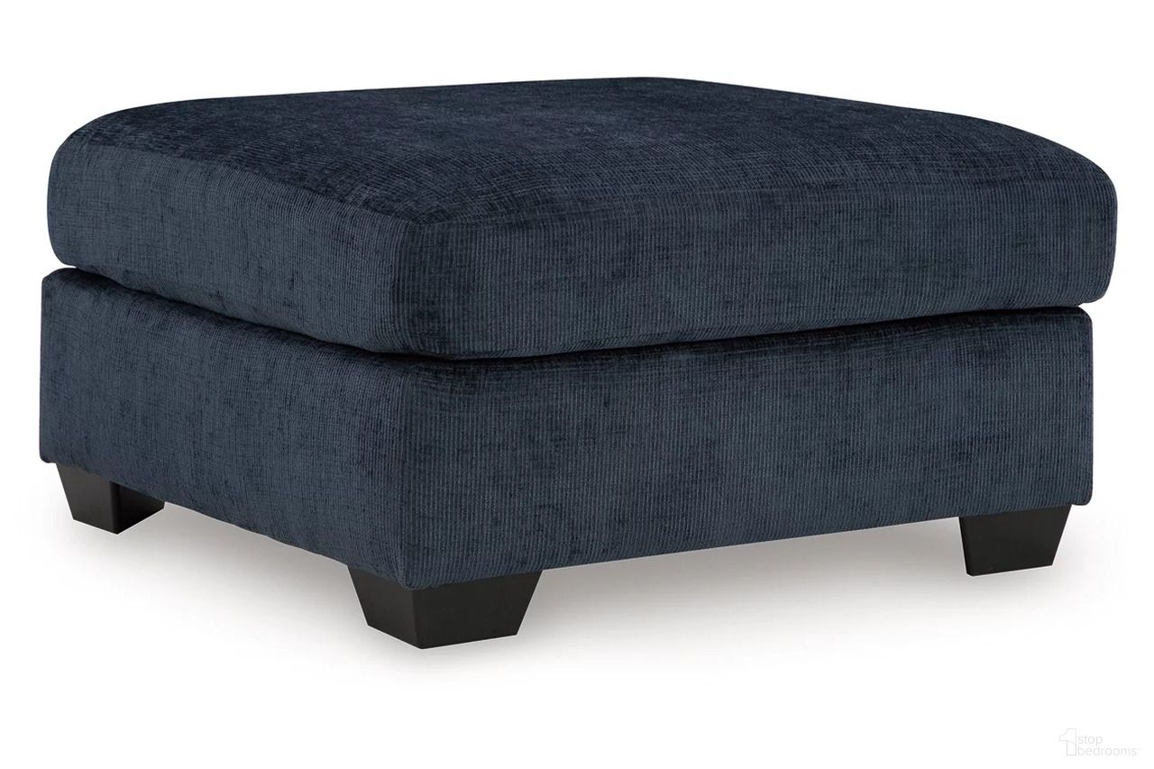 The appearance of Aviemore Oversized Accent Ottoman In Ink designed by Signature Design by Ashley in the modern / contemporary interior design. This ink piece of furniture  was selected by 1StopBedrooms from Aviemore Collection to add a touch of cosiness and style into your home. Sku: 2430308. Material: Fabric.