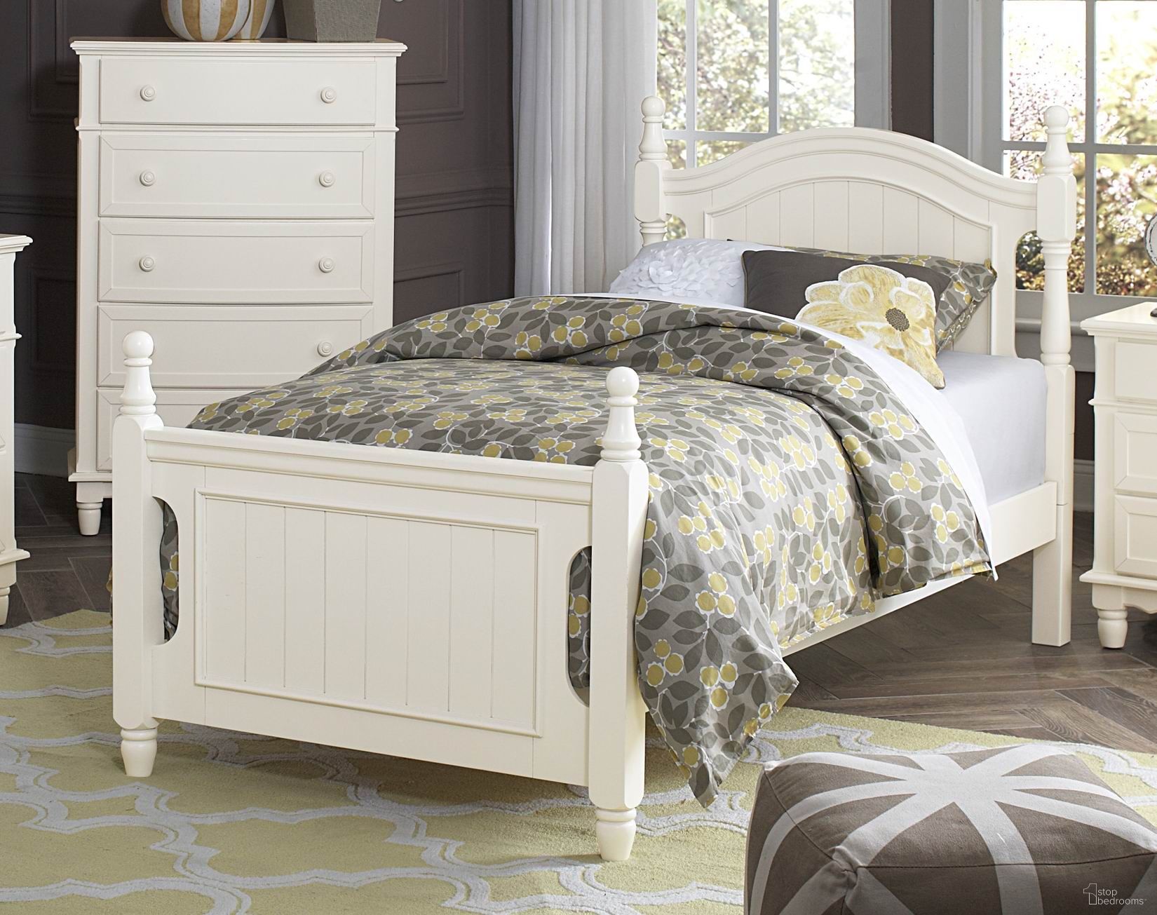 The appearance of Clementine White Twin Poster Bed designed by Homelegance in the traditional interior design. This white piece of furniture was selected by 1StopBedrooms from Clementine Collection to add a touch of cosiness and style into your home. Sku: B1799T-1;B1799T-2;B1799T-3. Bed Type: Poster Bed. Material: Wood. Bed Size: Twin.