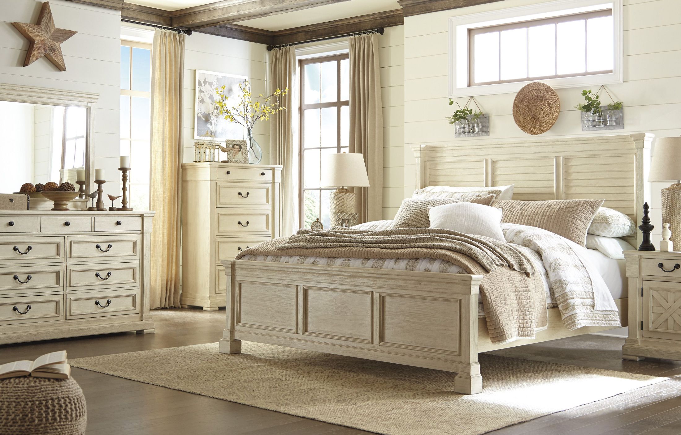 Bolanburg White King Louvered Panel Bed by Ashley Furniture | 1StopBedrooms