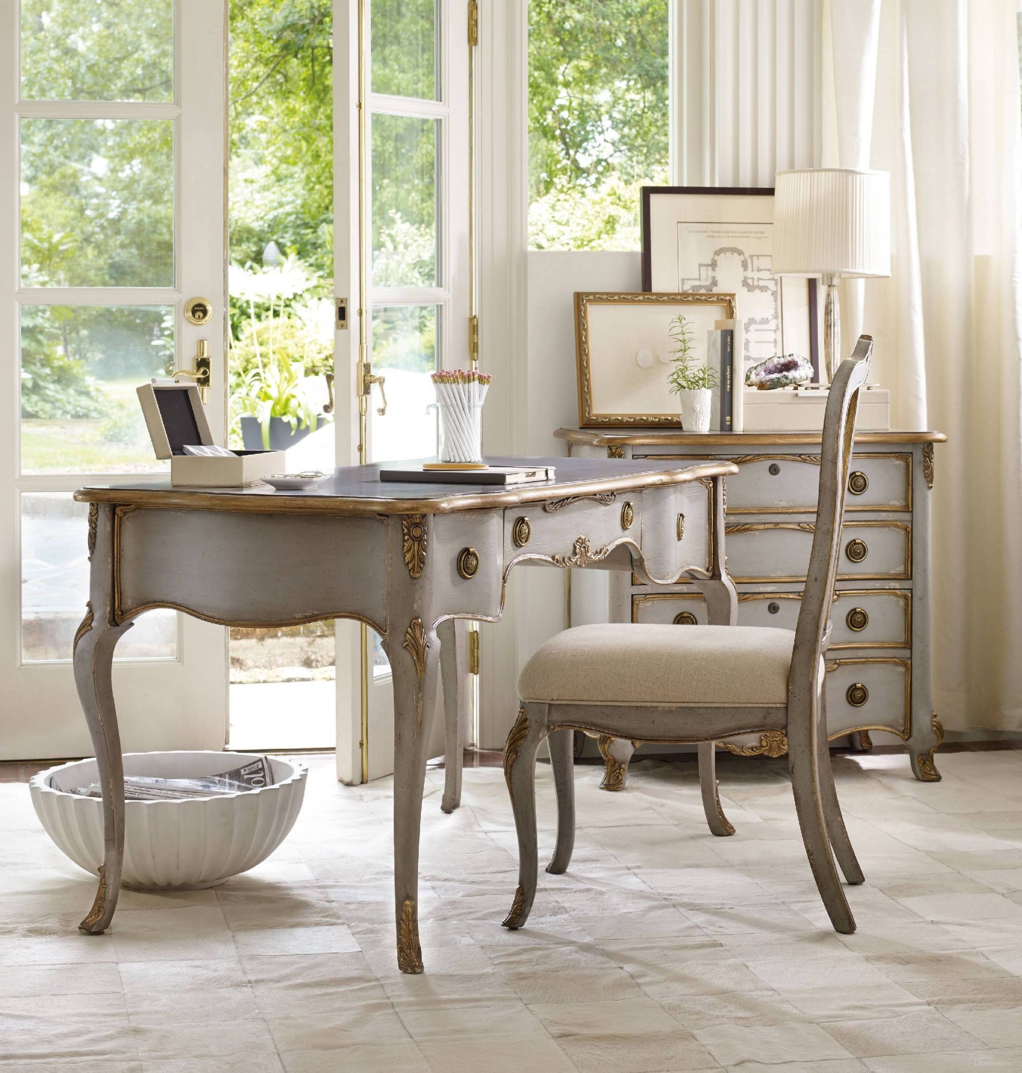 The appearance of 5198-10 Gray 54" 3 Drawer Home Office Set designed by Hooker in the traditional interior design. This beige piece of furniture  was selected by 1StopBedrooms from 5198-10 Collection to add a touch of cosiness and style into your home. Sku: 5198-10458;5198-30310. Material: Wood.