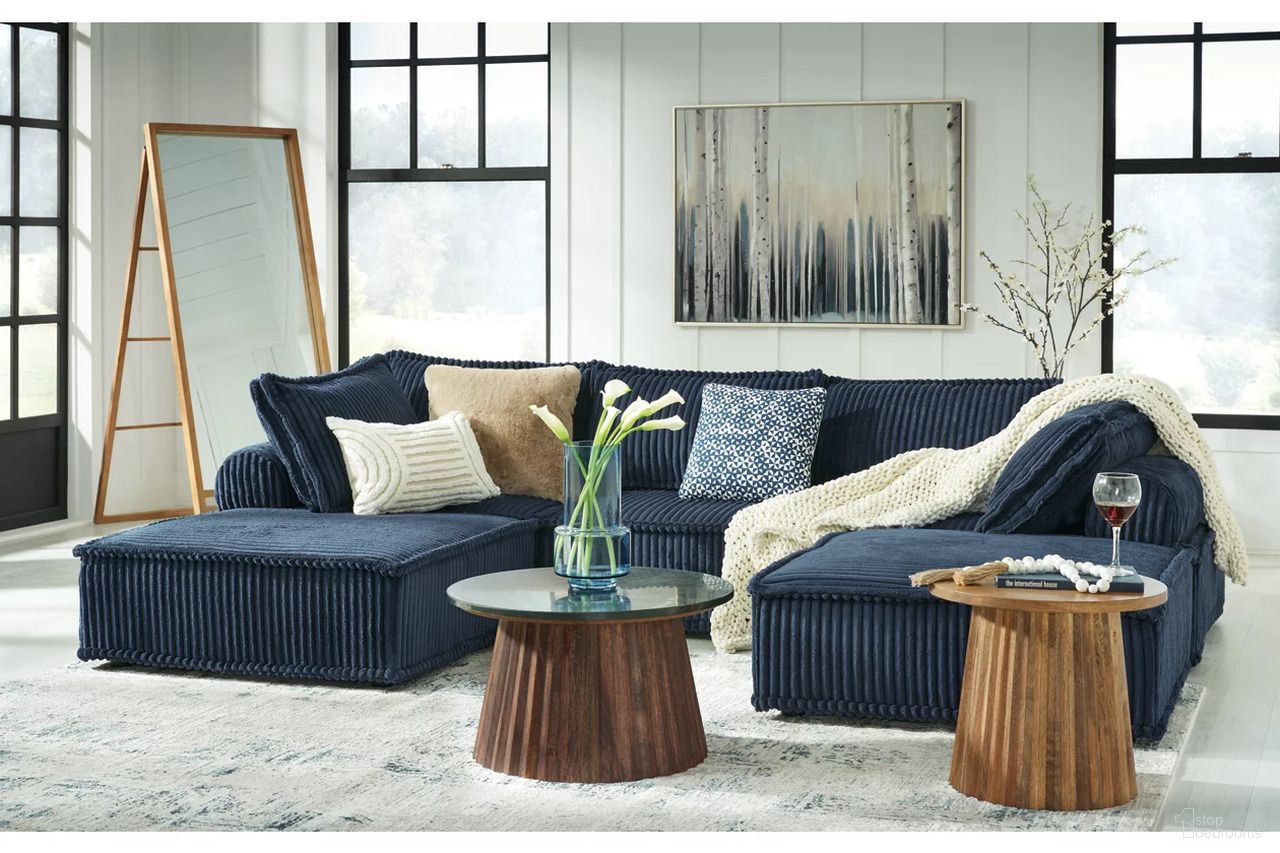 The appearance of Bales 5-Piece Modular Seating In Navy designed by Signature Design by Ashley in the transitional interior design. This navy piece of furniture was selected by 1StopBedrooms from Bales Collection to add a touch of cosiness and style into your home. Sku: A3000662;A3000662;A3000662;A3000662;A3000662. Material: Polyester.