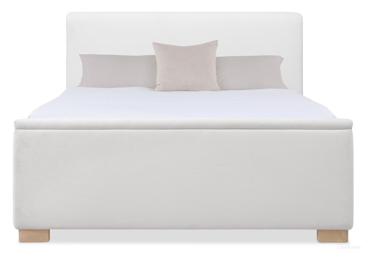 Banyon Bay King Upholstered Bed In Beige