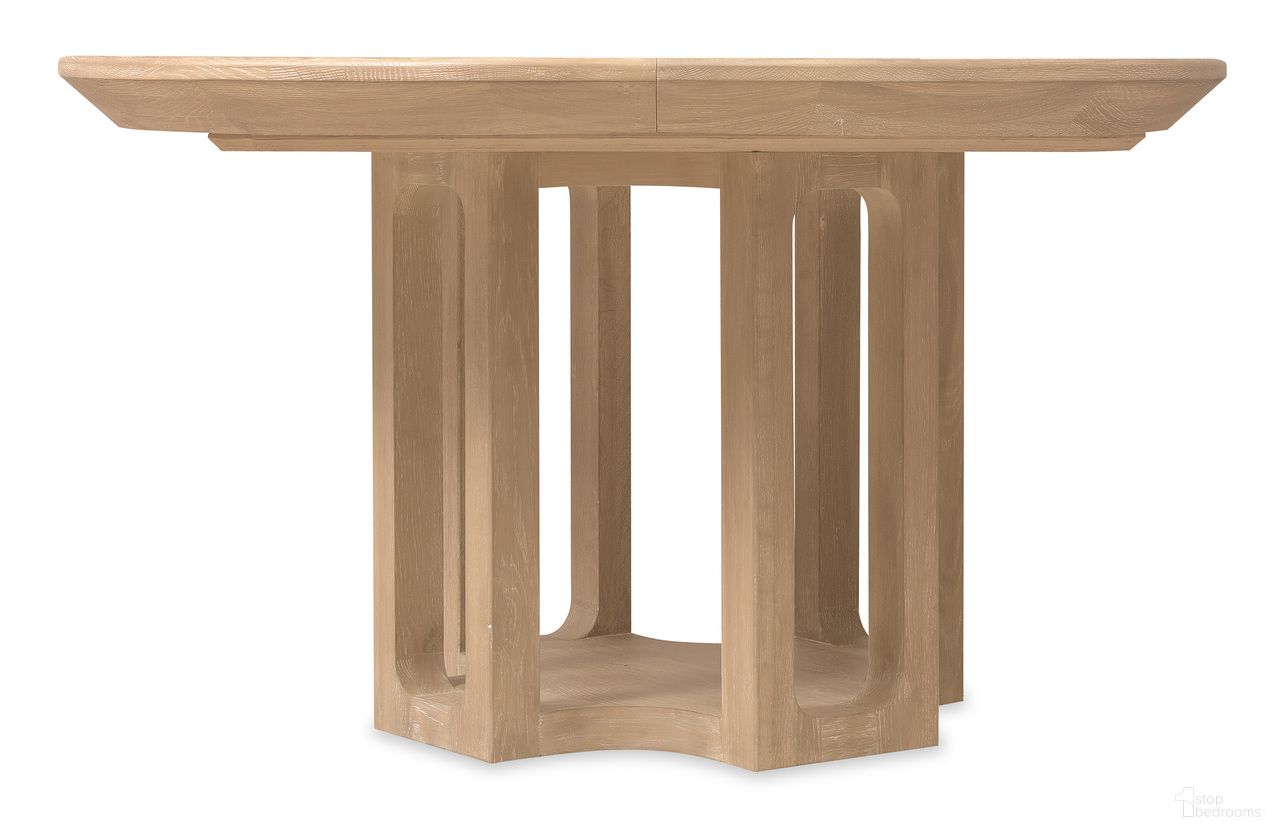 The appearance of Banyon Bay Round Dining Table with One 18-inch Leaf In Light Wood designed by Hooker in the modern / contemporary interior design. This light wood piece of furniture was selected by 1StopBedrooms from Banyon Bay Collection to add a touch of cosiness and style into your home. Sku: 6081-75201-82. Table Base Style: Pedestal. Table Top Shape: Round. Size: 54". Material: Oak.
