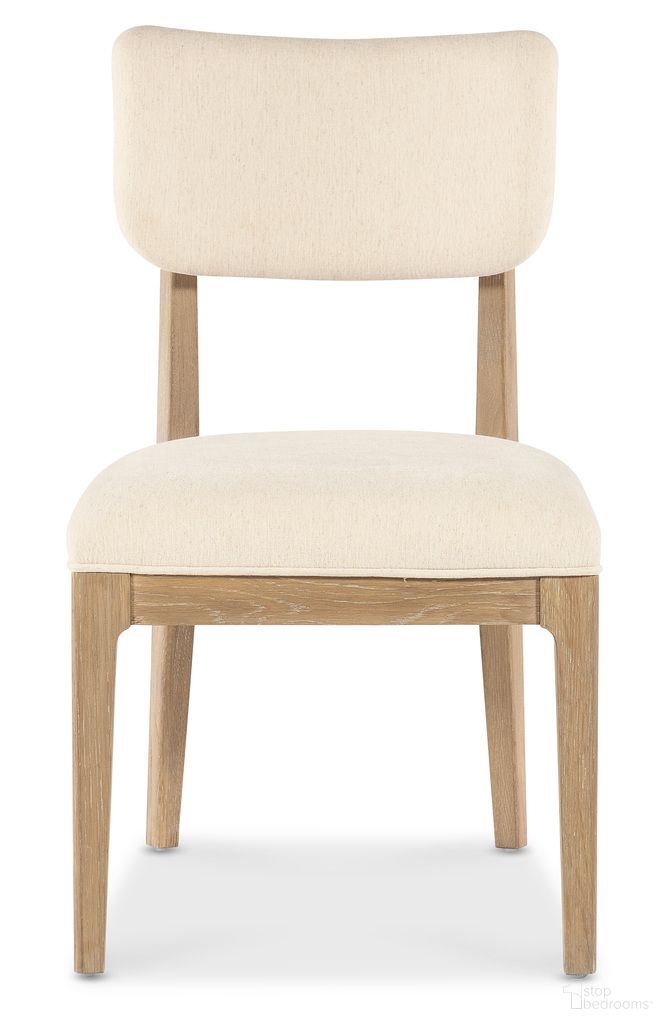 The appearance of Banyon Bay Upholstered Side Chair In Beige designed by Hooker in the modern / contemporary interior design. This beige piece of furniture was selected by 1StopBedrooms from Banyon Bay Collection to add a touch of cosiness and style into your home. Sku: 6081-75410-82. Material: Oak. Chair Type: Side Chair.