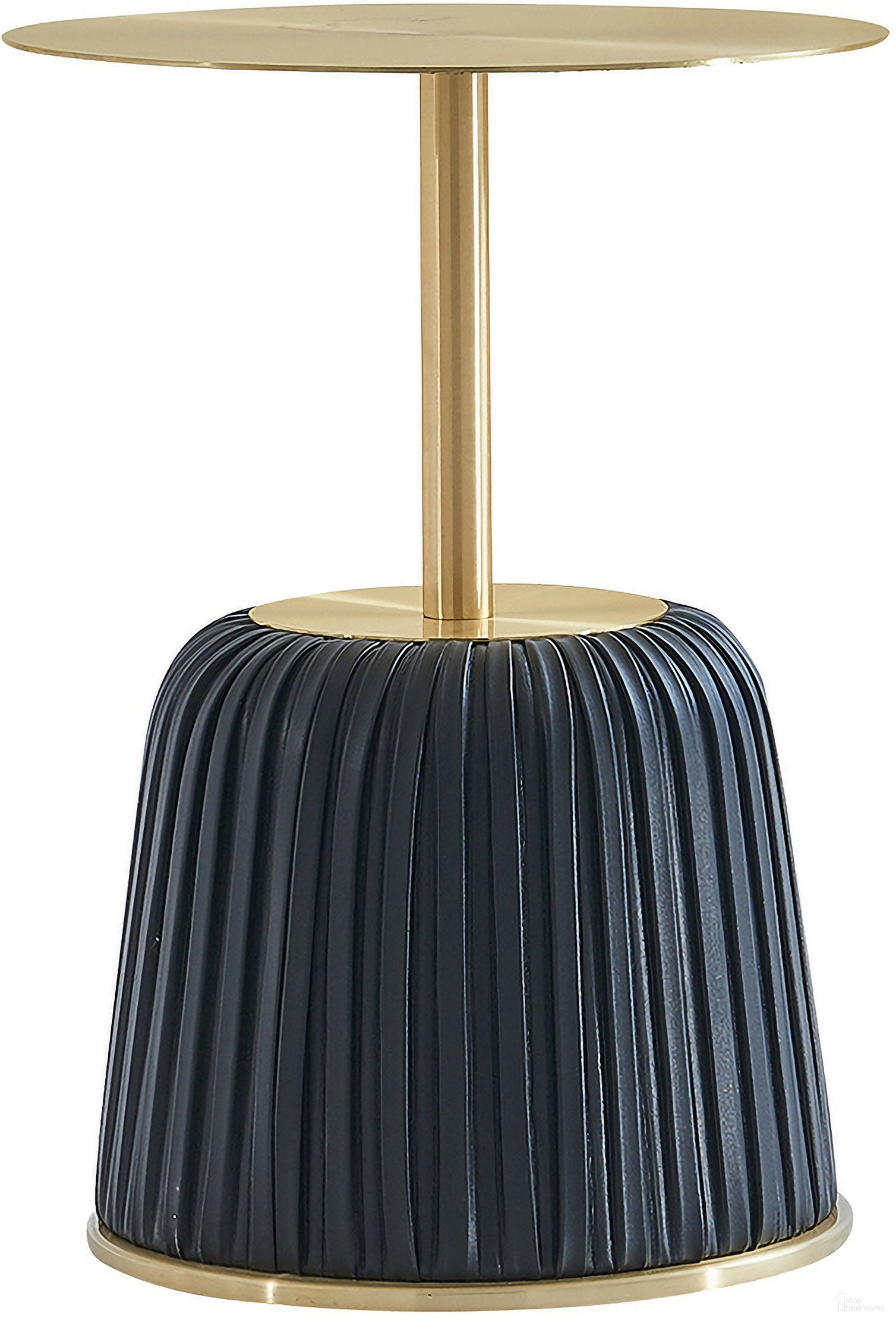 The appearance of Barb End Table In Black designed by Bellini Modern Living in the modern / contemporary interior design. This black piece of furniture  was selected by 1StopBedrooms from Barb Collection to add a touch of cosiness and style into your home. Sku: Barb ET BLK. Material: Chrome.