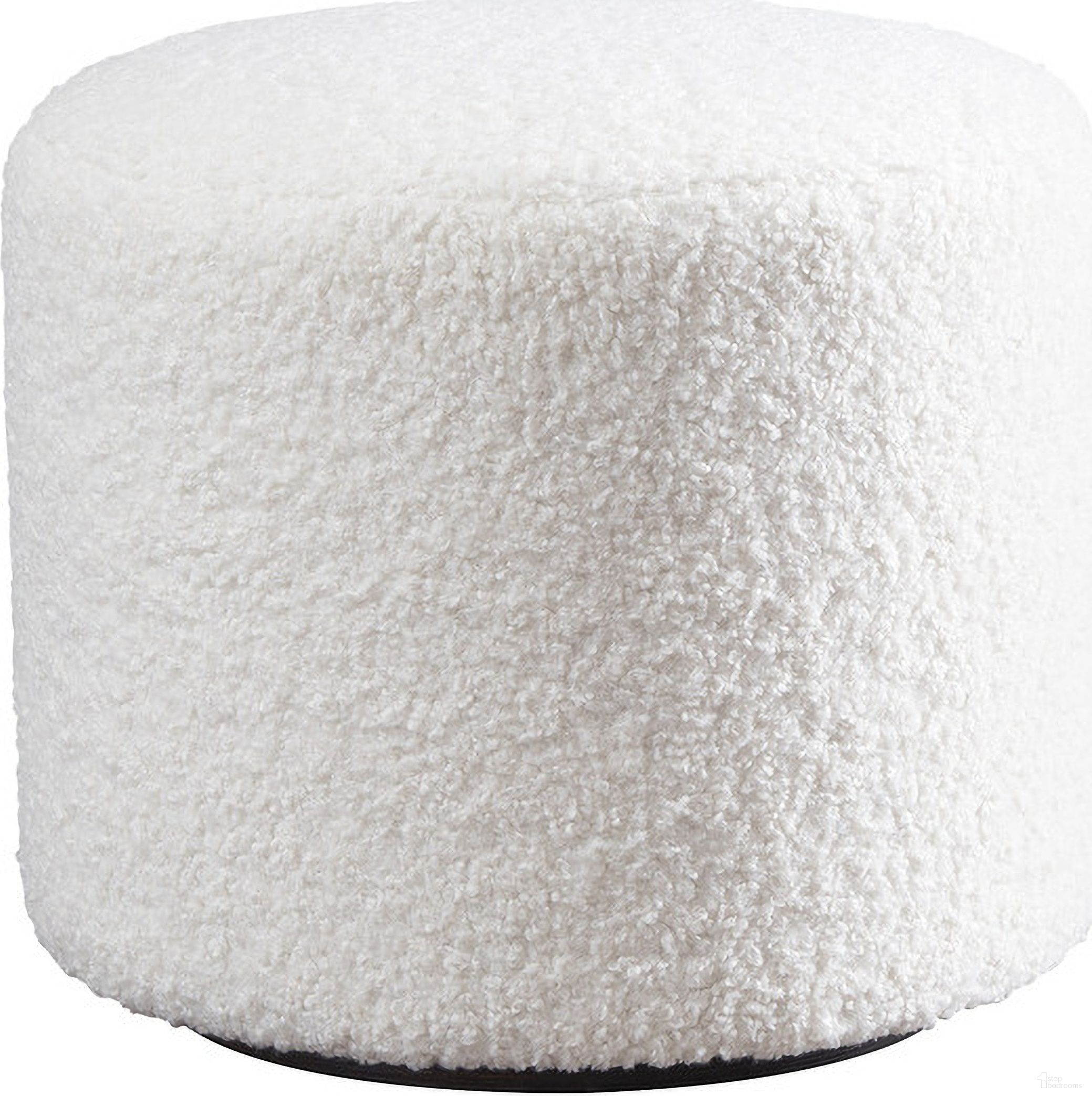 The appearance of Barclay Butera Upholstery Three Arch Swivel Ottoman 01-5453-44SW-40 designed by Barclay Butera in the transitional interior design. This ivory and white piece of furniture  was selected by 1StopBedrooms from Barclay Butera Upholstery Collection to add a touch of cosiness and style into your home. Sku: 5453-44SW-40.