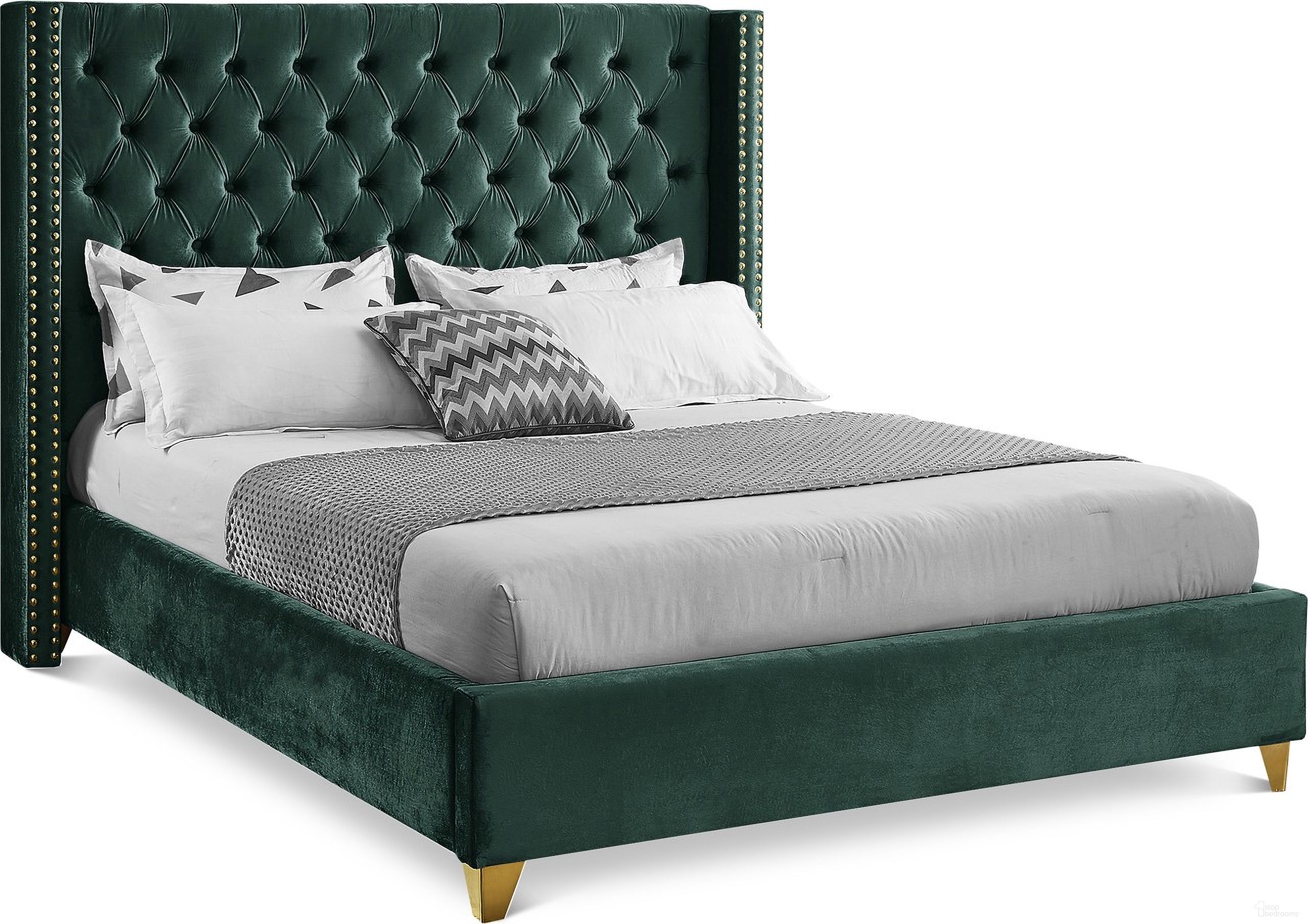 The appearance of Barolo Velvet Full Bed In Green designed by Meridian in the modern / contemporary interior design. This green piece of furniture was selected by 1StopBedrooms from Barolo Collection to add a touch of cosiness and style into your home. Sku: BaroloGreen-F Box 1/2 (HB/Slats);BaroloGreen-F Box 2/2 (FB/Rails/Legs/CrossBars/Wings). Bed Type: Panel Bed. Bed Size: Full. Material: Velvet.