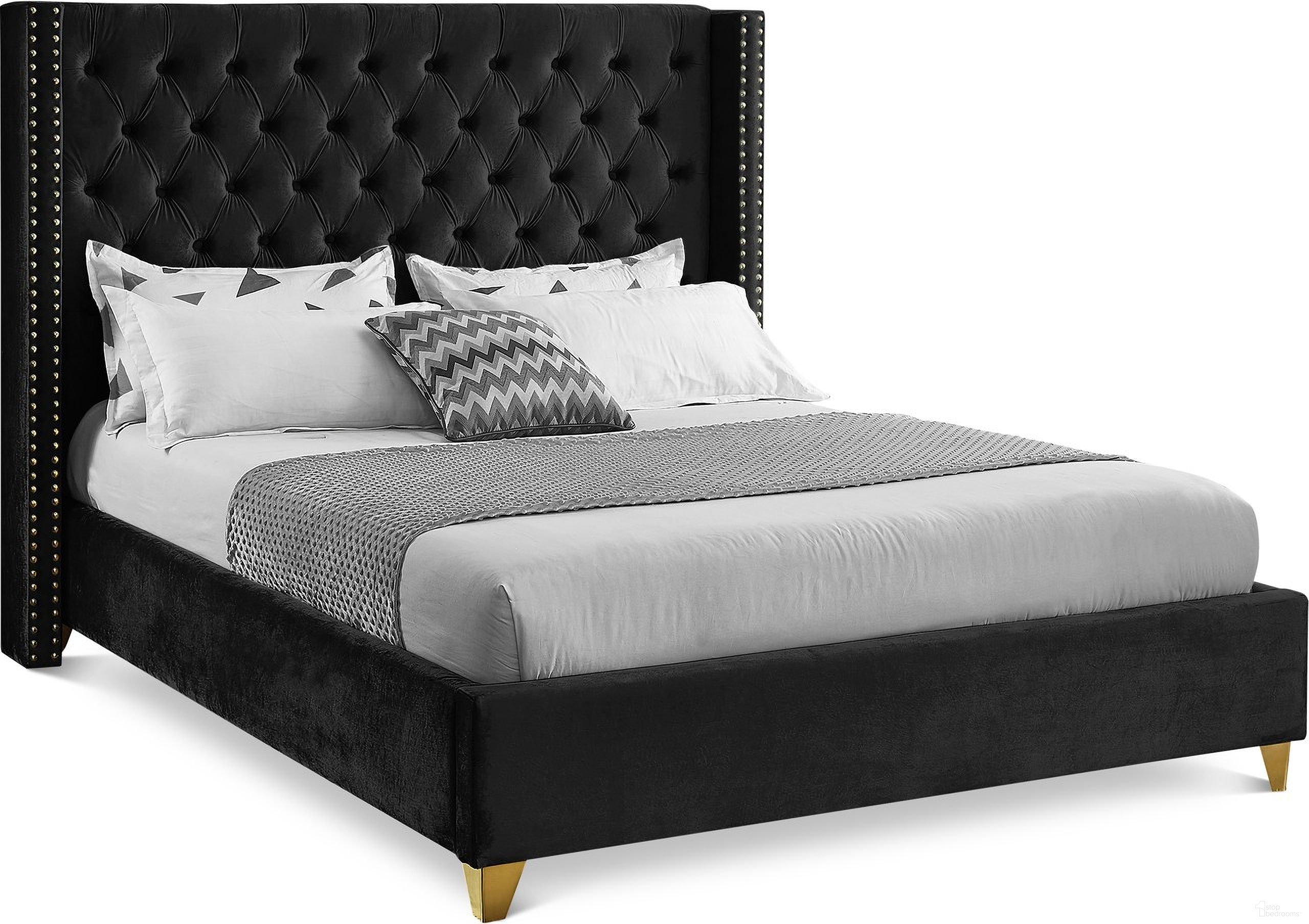 Barolo Velvet Queen Bed In Black