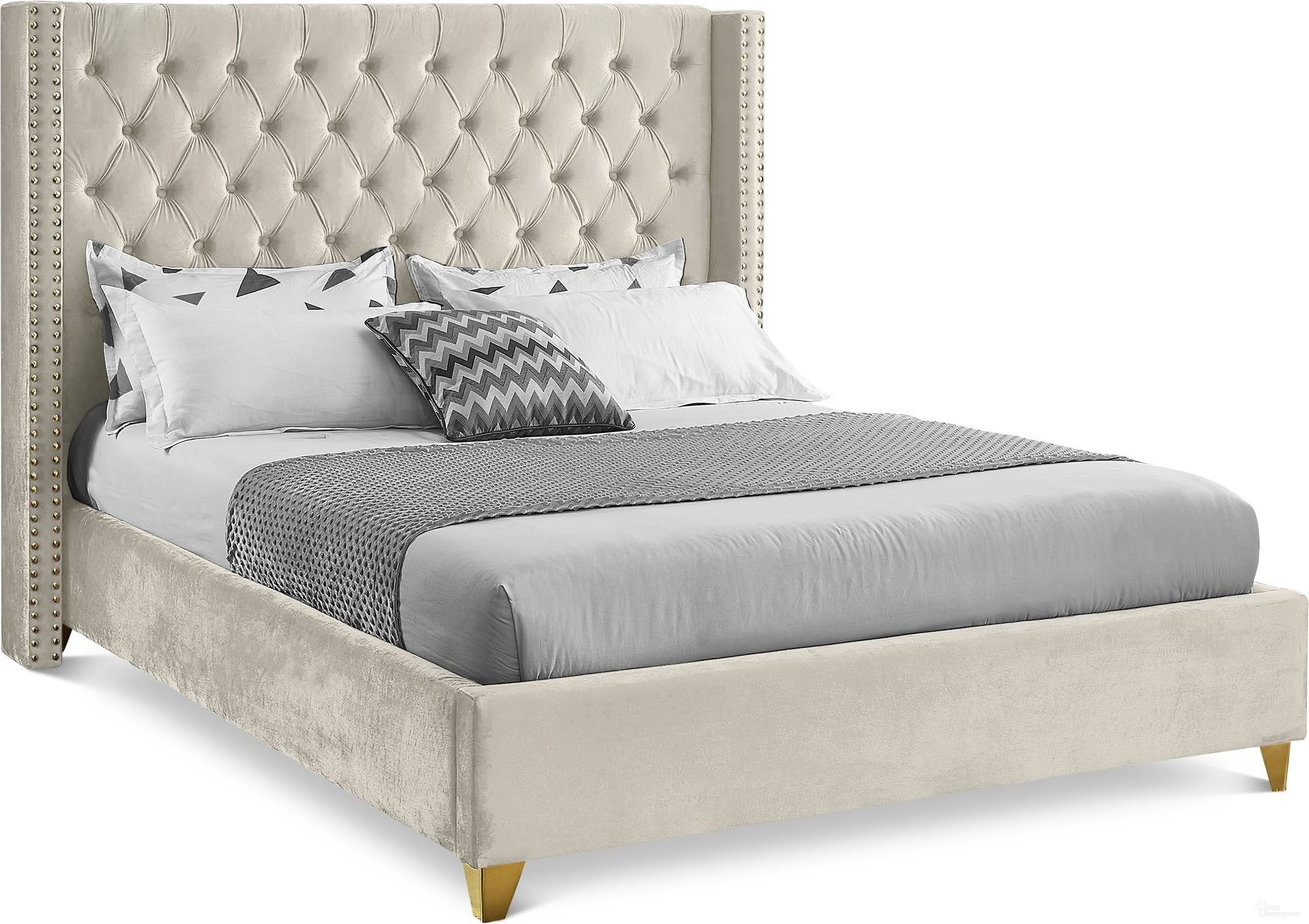 Barolo Velvet Queen Bed In Cream