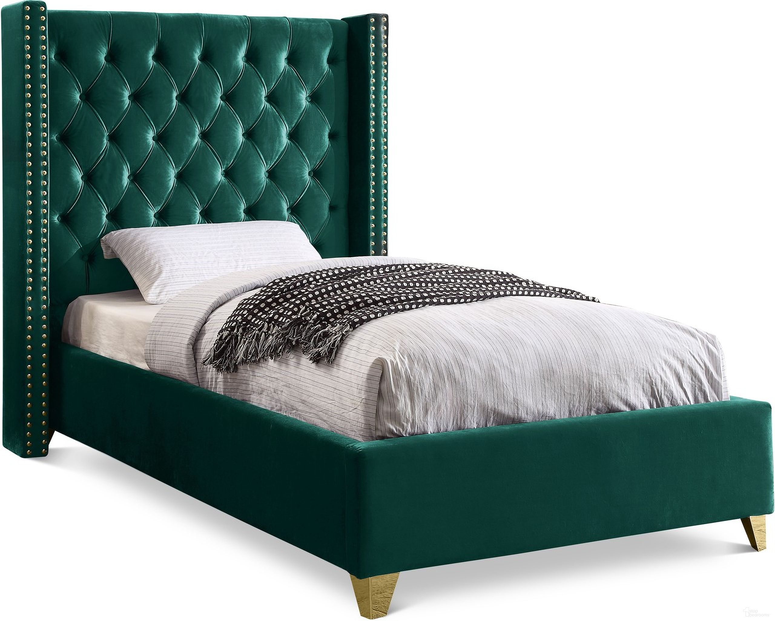 The appearance of Barolo Velvet Twin Bed In Green designed by Meridian in the modern / contemporary interior design. This green piece of furniture  was selected by 1StopBedrooms from Barolo Collection to add a touch of cosiness and style into your home. Sku: BaroloGreen-T Box 1/2 (HB/Slats);BaroloGreen-T Box 2/2 (FB/Rails/Legs/CrossBars/Wings). Bed Type: Panel Bed. Bed Size: Twin. Material: Velvet.