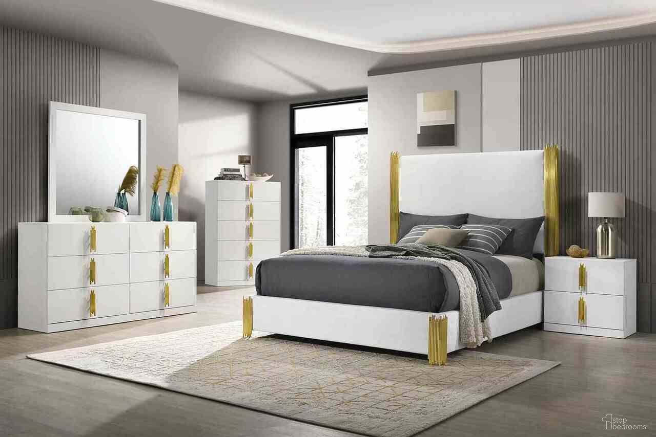 The appearance of Basildon Queen Bed In White and Gold designed by Furniture of America in the modern / contemporary interior design. This white/gold piece of furniture was selected by 1StopBedrooms from Basildon Collection to add a touch of cosiness and style into your home. Sku: FM7271WH-Q-FBR;FM7271WH-Q-HB. Bed Size: Queen. Material: Engineered Wood.