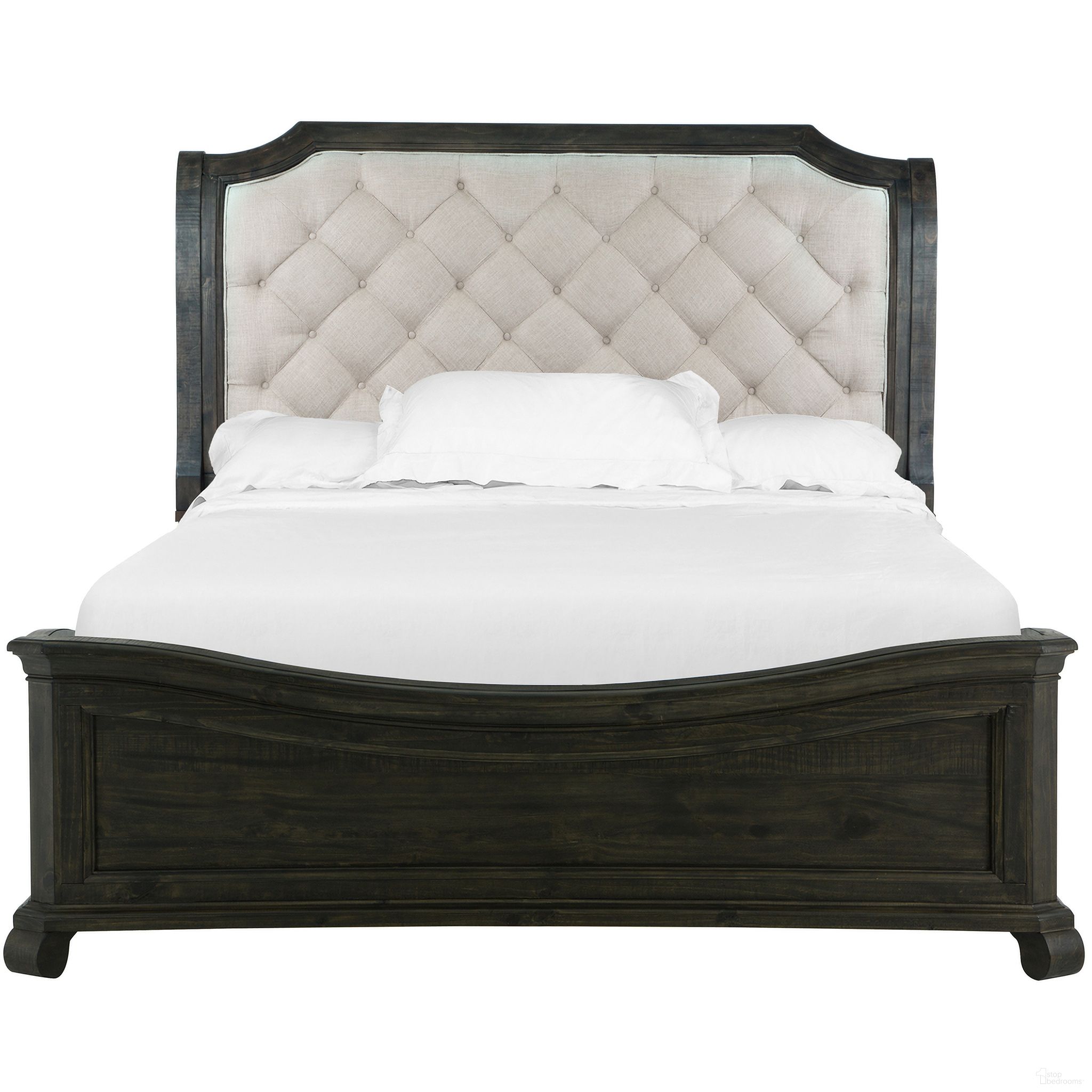 The appearance of Bellamy Queen Sleigh Bed with Shaped Footboard In Peppercorn designed by Magnussen in the traditional interior design. This peppercorn piece of furniture was selected by 1StopBedrooms from Bellamy Collection to add a touch of cosiness and style into your home. Sku: B2491-53H;B2491-55F;B2491-55R. Bed Type: Sleigh Bed. Bed Size: Queen. Material: Pine.