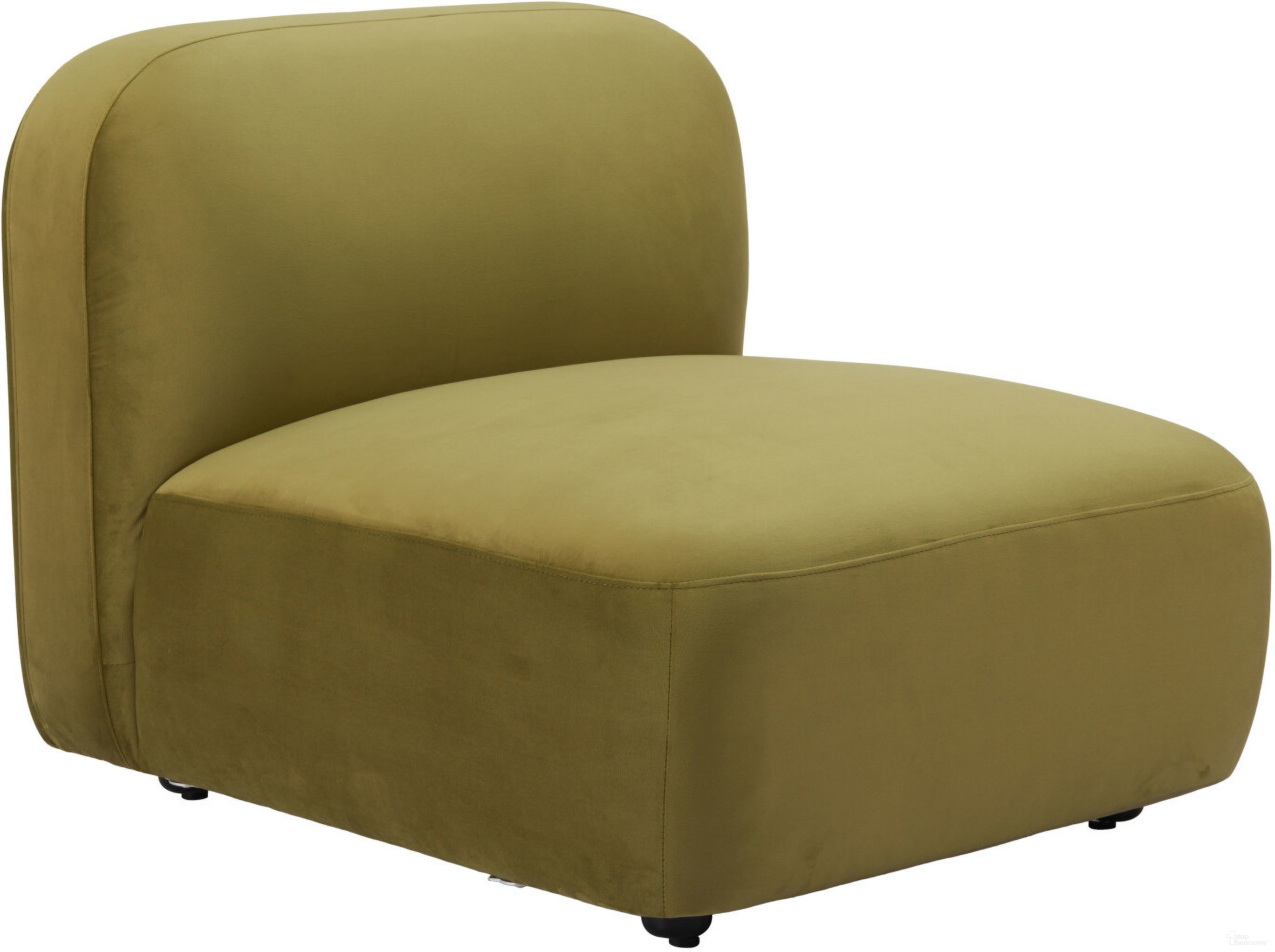 The appearance of Biak Middle Chair In Green designed by Zuo Modern in the modern / contemporary interior design. This green piece of furniture  was selected by 1StopBedrooms from Biak Collection to add a touch of cosiness and style into your home. Sku: 109997. Material: Velvet.