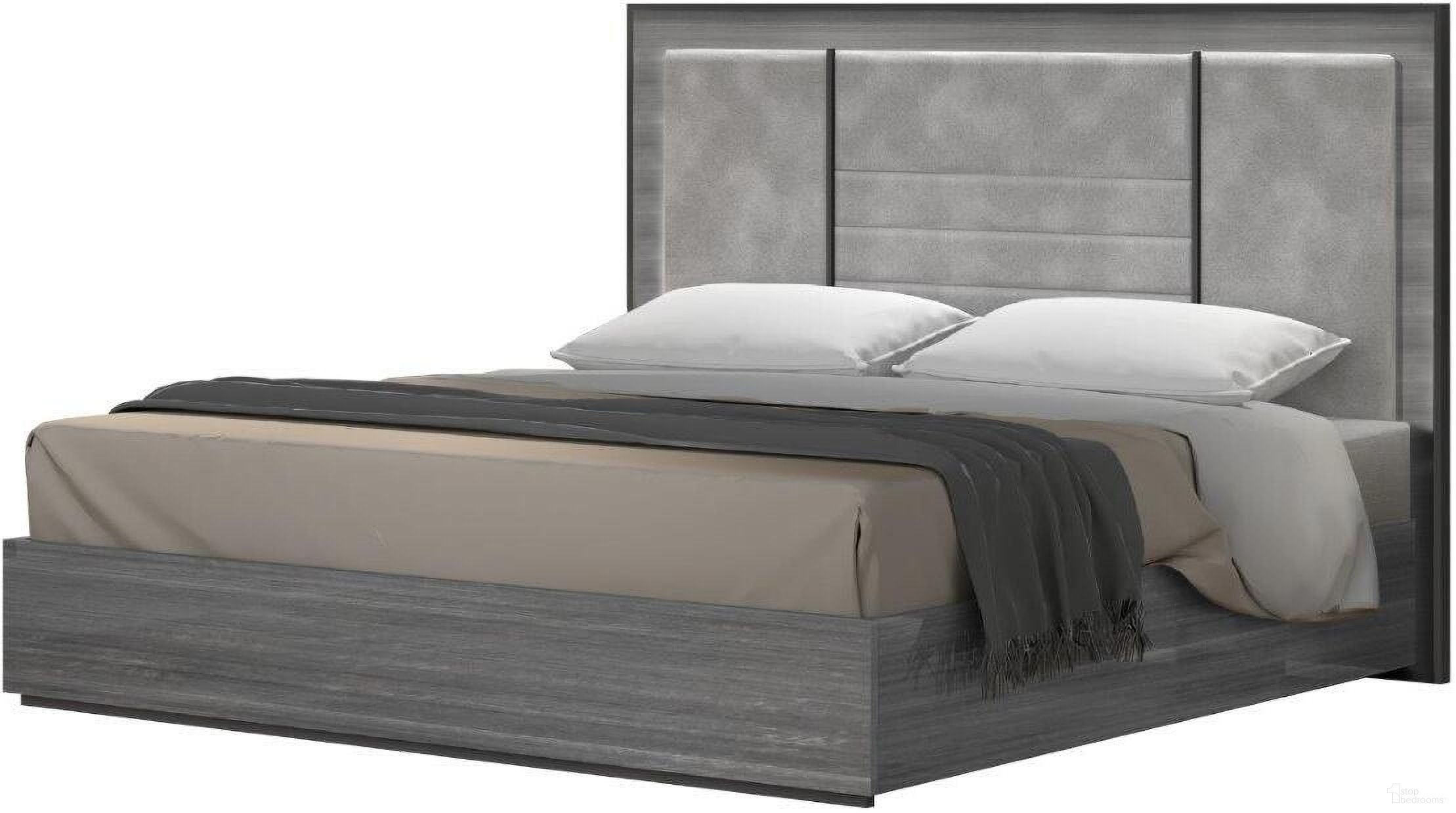 The appearance of Blade Premium King Bed in Light Moon Grey designed by J&M in the modern / contemporary interior design. This grey piece of furniture was selected by 1StopBedrooms from Blade Collection to add a touch of cosiness and style into your home. Sku: 17450-K. Bed Type: Platform Bed. Bed Size: King.