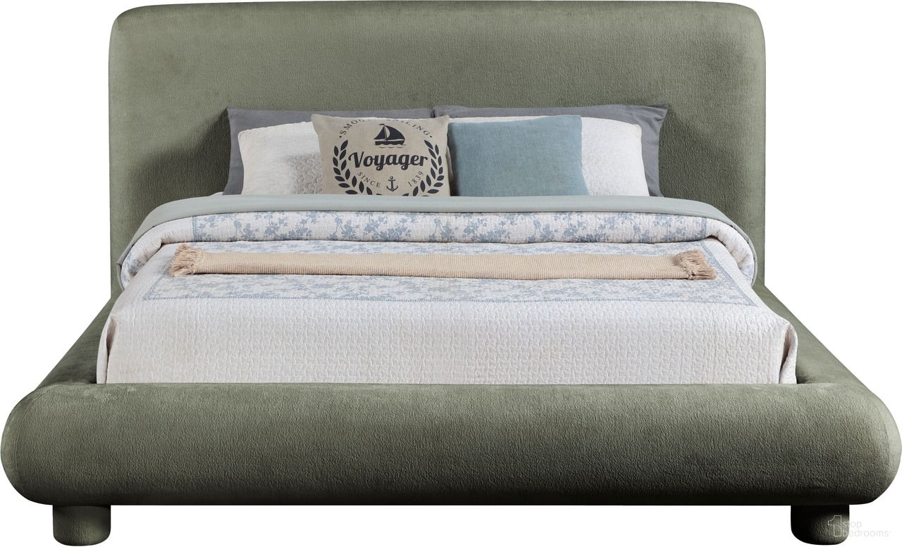 The appearance of Blair Chenille Fabric Upholstered King Bed In Green designed by Meridian in the modern / contemporary interior design. This green piece of furniture was selected by 1StopBedrooms from Blair Collection to add a touch of cosiness and style into your home. Sku: B1235Green-K Box 1/2 (Headboard / Slats);B1235Green-K Box 2/2 (Footboard / Rails). Bed Size: King. Material: Chenille. Bed Type: Upholstered Bed.
