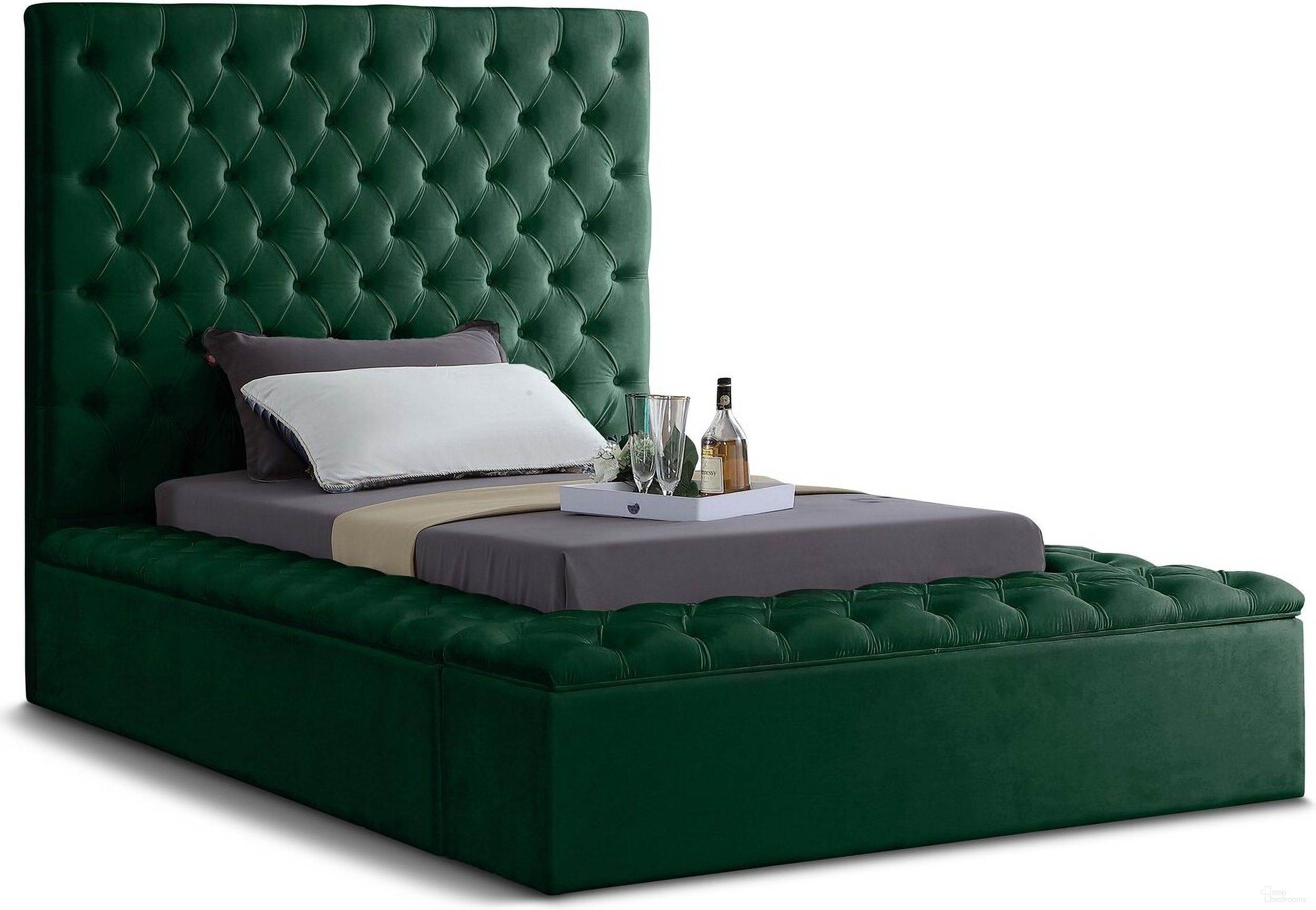 The appearance of Bliss Velvet Twin Bed In Green designed by Meridian in the modern / contemporary interior design. This green piece of furniture was selected by 1StopBedrooms from Bliss Collection to add a touch of cosiness and style into your home. Sku: BlissGreen-T Box 1/3 (HB/Slats);BlissGreen-T Box 2/3 (FB/Top of Rails/Hardware/Legs);BlissGreen-T Box 3/3 (4 Siderails/Bottom Board/Center Support Bar). Bed Type: Platform Bed. Bed Size: Twin. Material: Velvet.