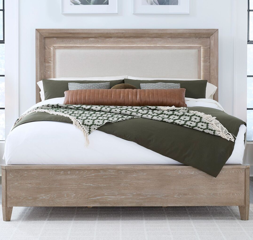 Breckenridge King Panel Bed In Medium Brown