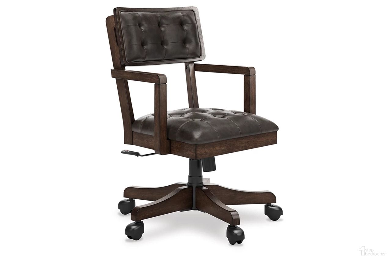 The appearance of Breckington Home Office Desk Chair In Dark Brown designed by Signature Design by Ashley in the modern / contemporary interior design. This dark brown piece of furniture was selected by 1StopBedrooms from Breckington Collection to add a touch of cosiness and style into your home. Sku: H556-01A. Material: Leather Match.