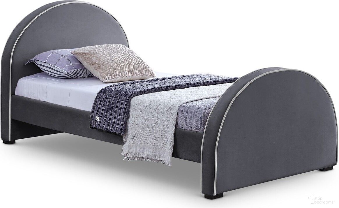 The appearance of Brody Velvet Twin Bed In Grey designed by Meridian in the modern / contemporary interior design. This grey piece of furniture was selected by 1StopBedrooms from Brody Collection to add a touch of cosiness and style into your home. Sku: BrodyGrey-T Box 1/2 (Headboard / Footboard / Slats);BrodyGrey-T Box 2/2 (Siderails / Legs). Bed Type: Panel Bed. Bed Size: Twin. Material: Velvet.